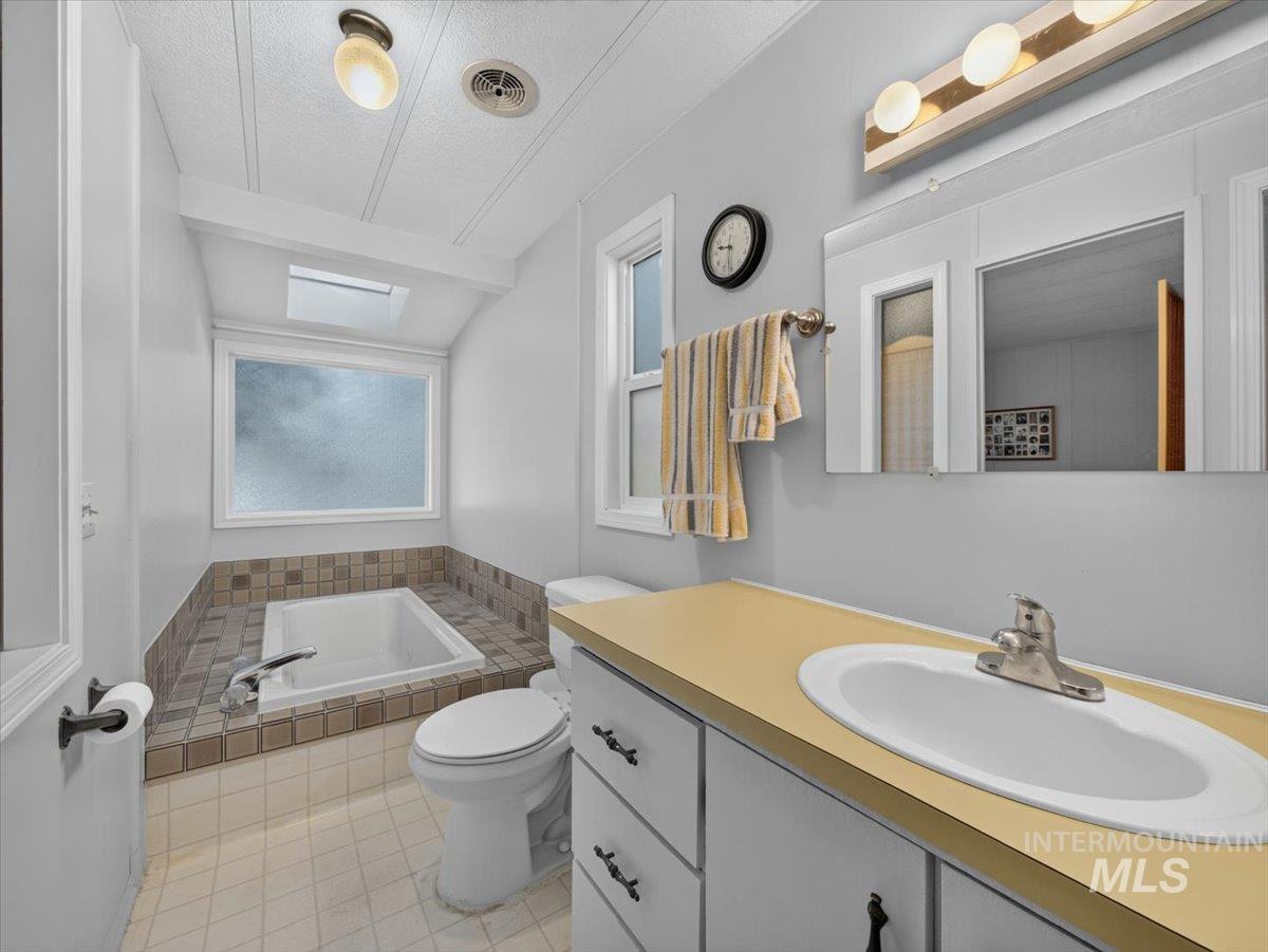 5725 Confederate Ln Property Photo 27