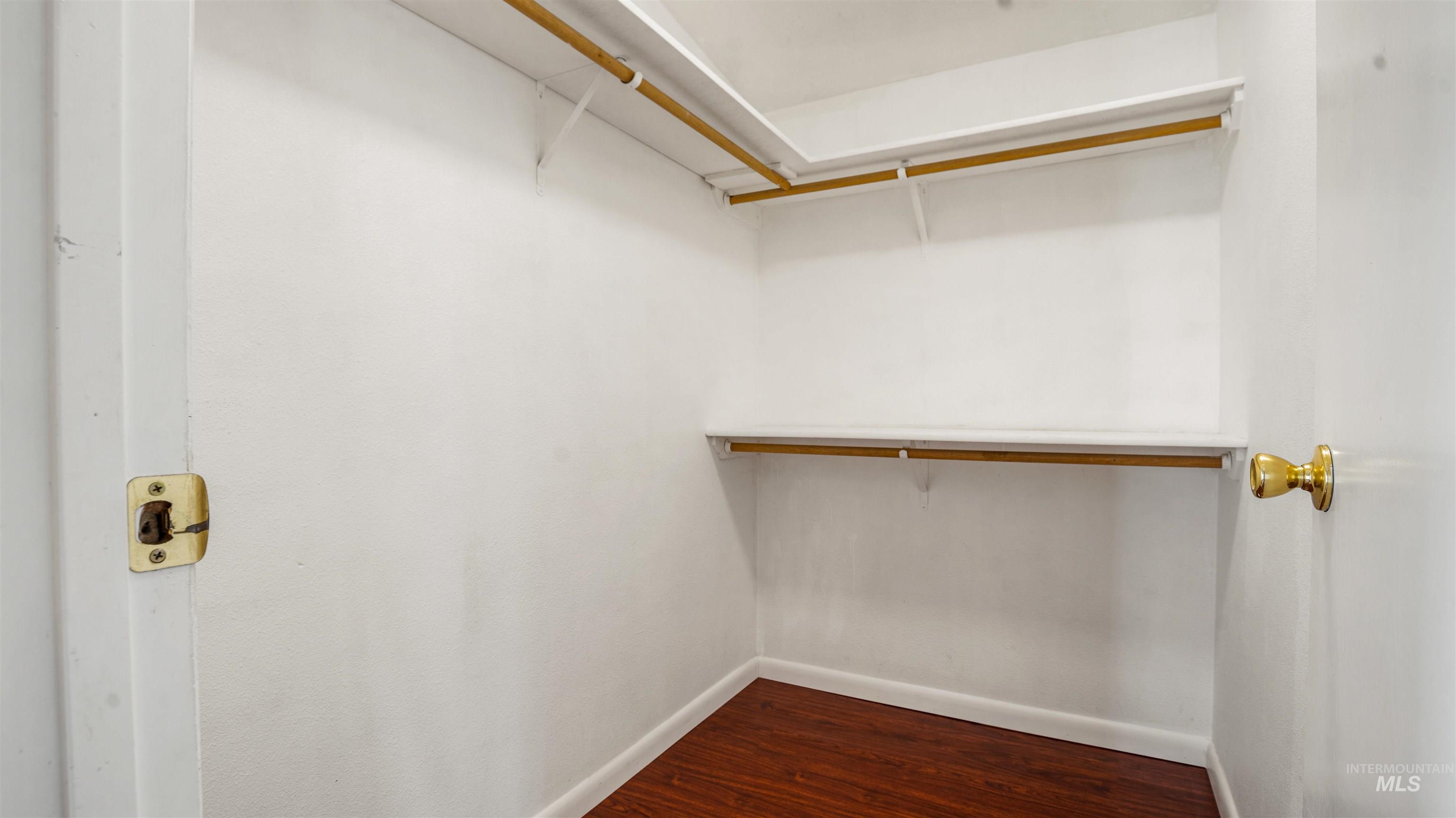 2107 S Phillippi Street Property Photo 20