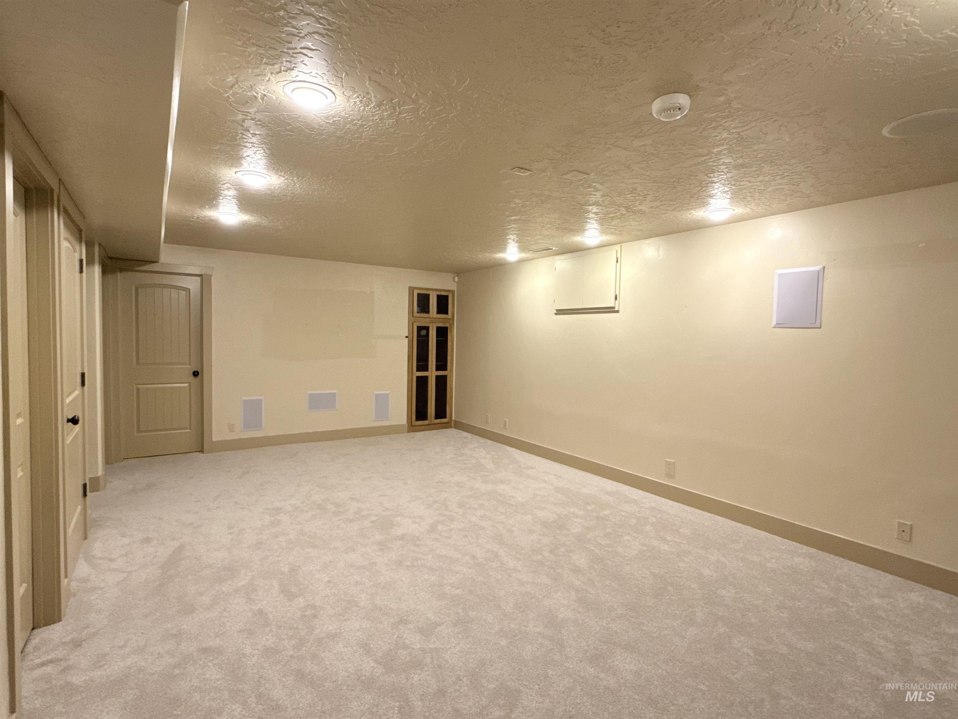 937 Oakwood Ave Property Photo 19
