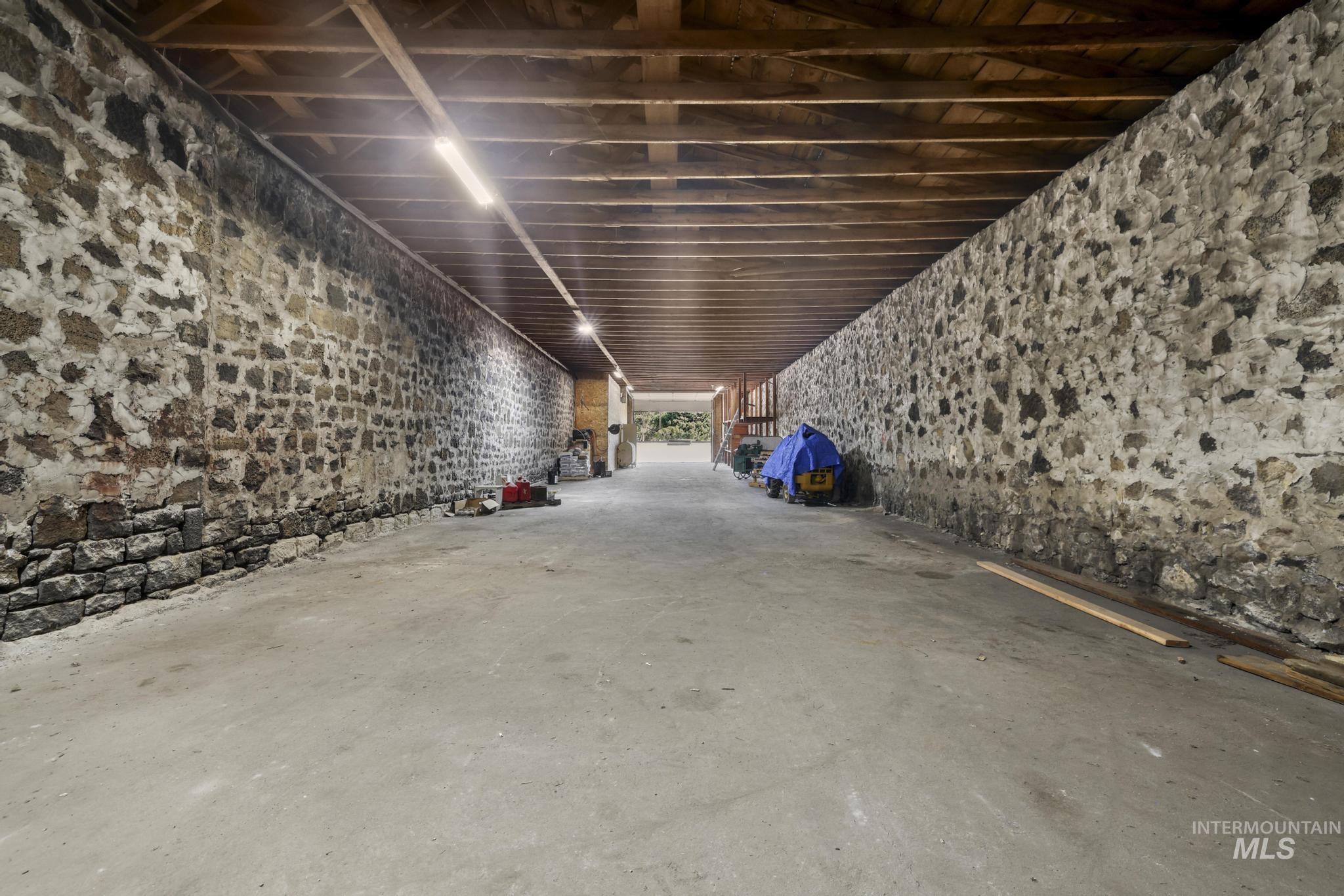 309 S Rail St W Property Photo 3