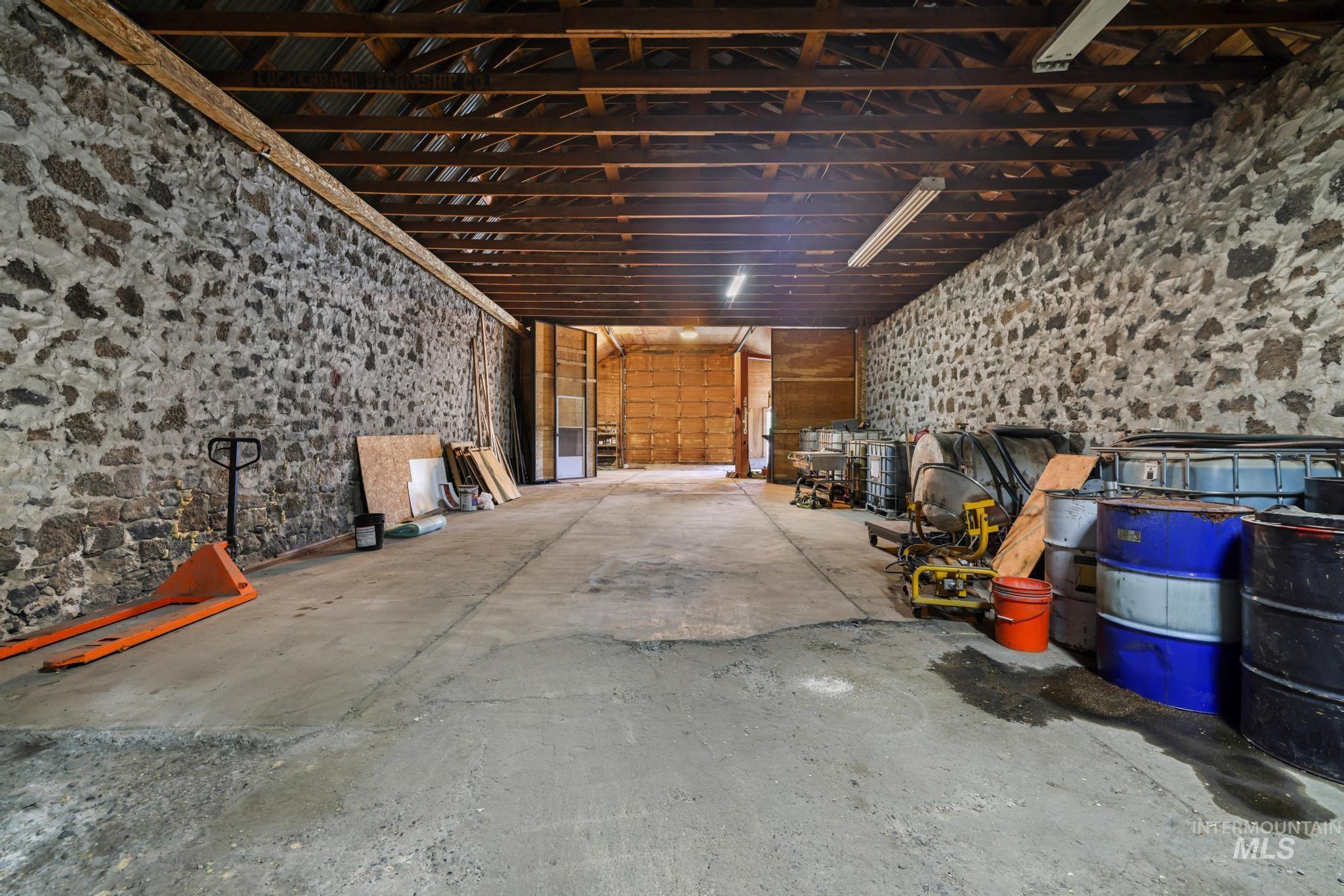 309 S Rail St W Property Photo 5