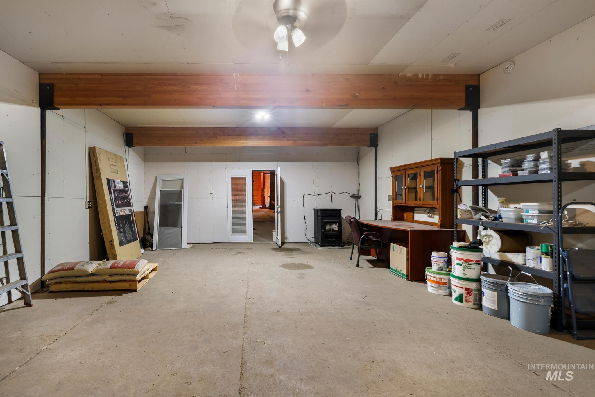 309 S Rail St W Property Photo 14