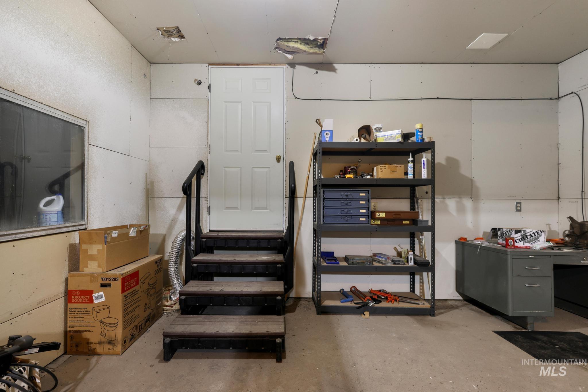 309 S Rail St W Property Photo 18