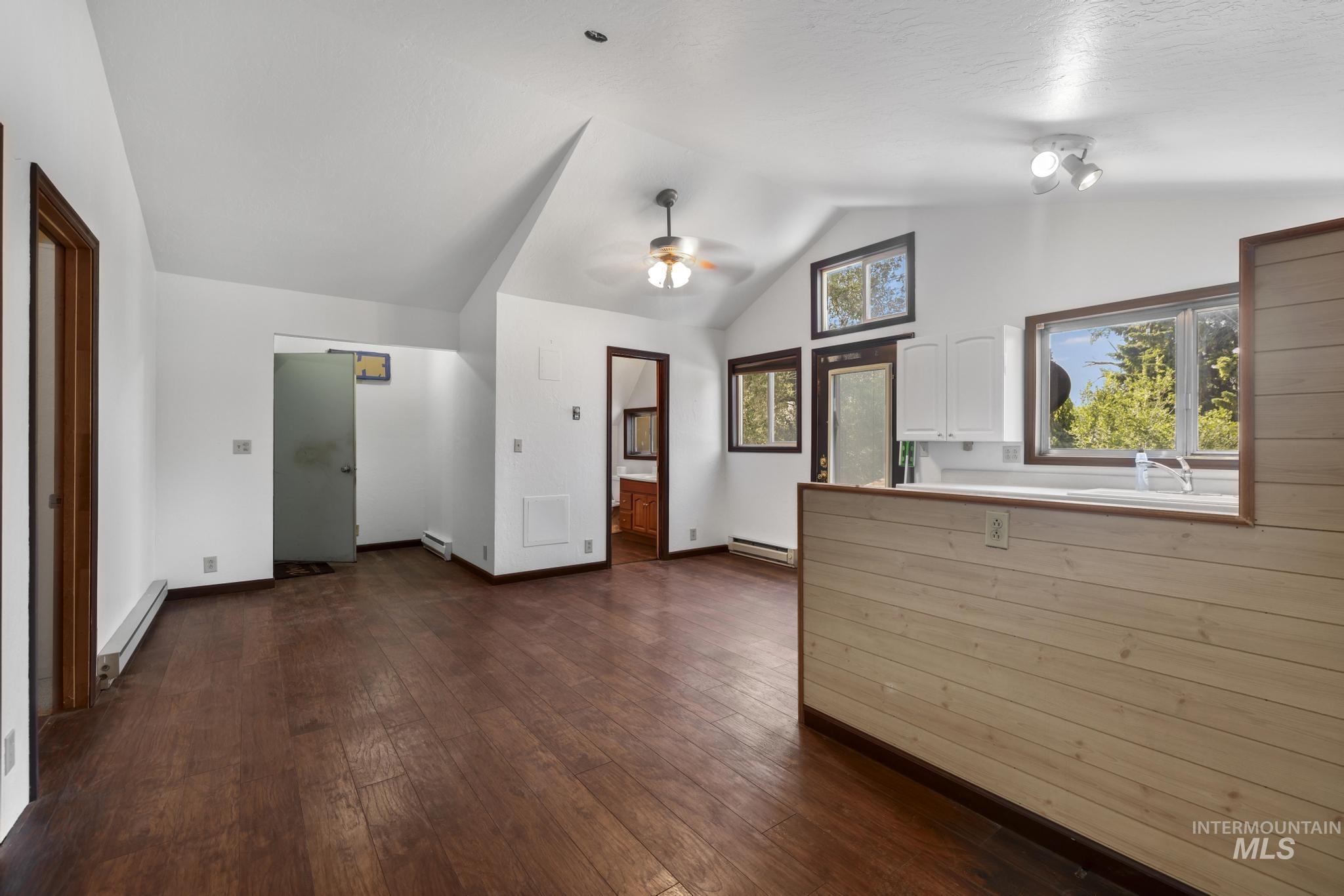 309 S Rail St W Property Photo 22