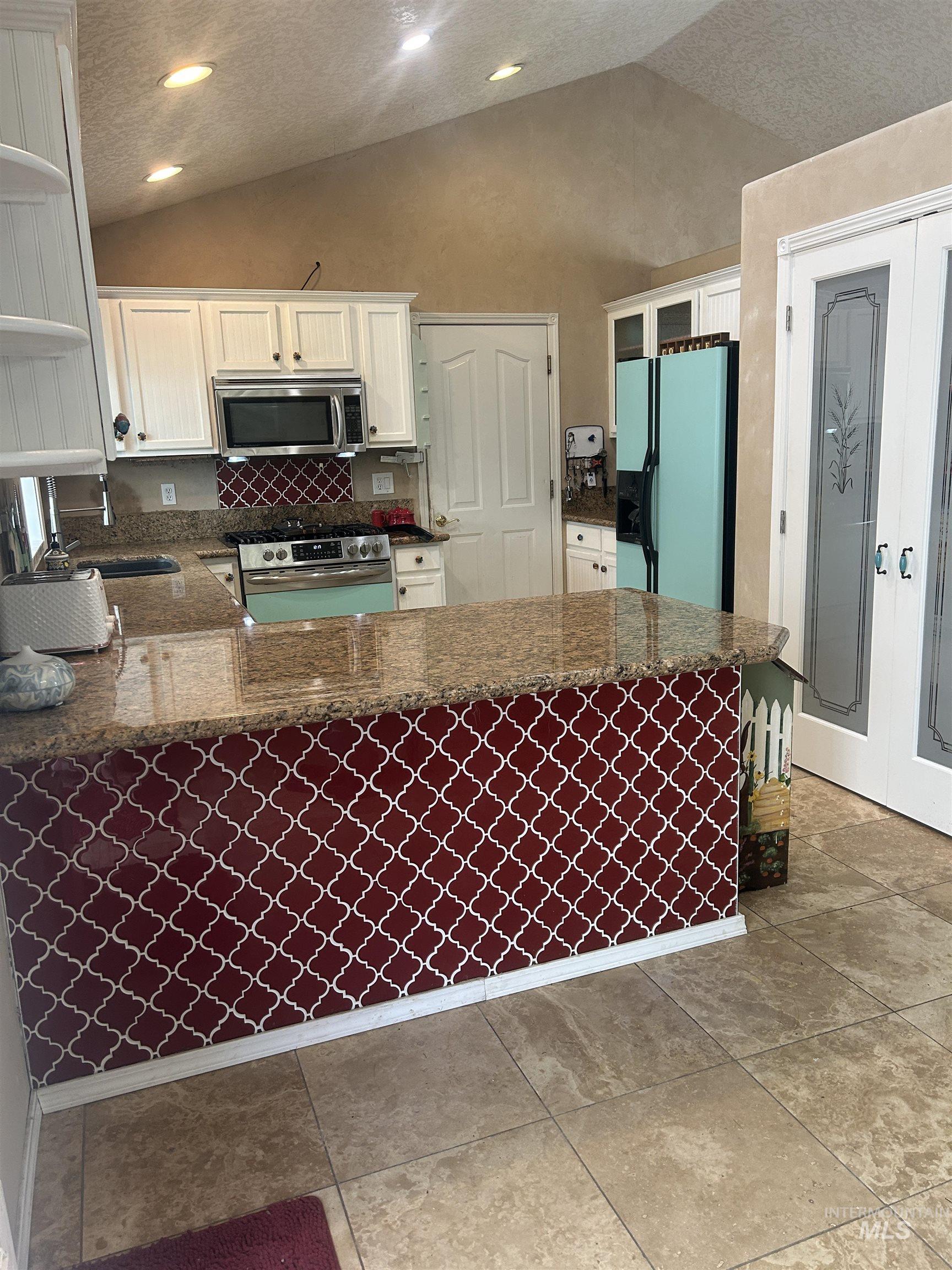 1444 E Doberman Property Photo 5