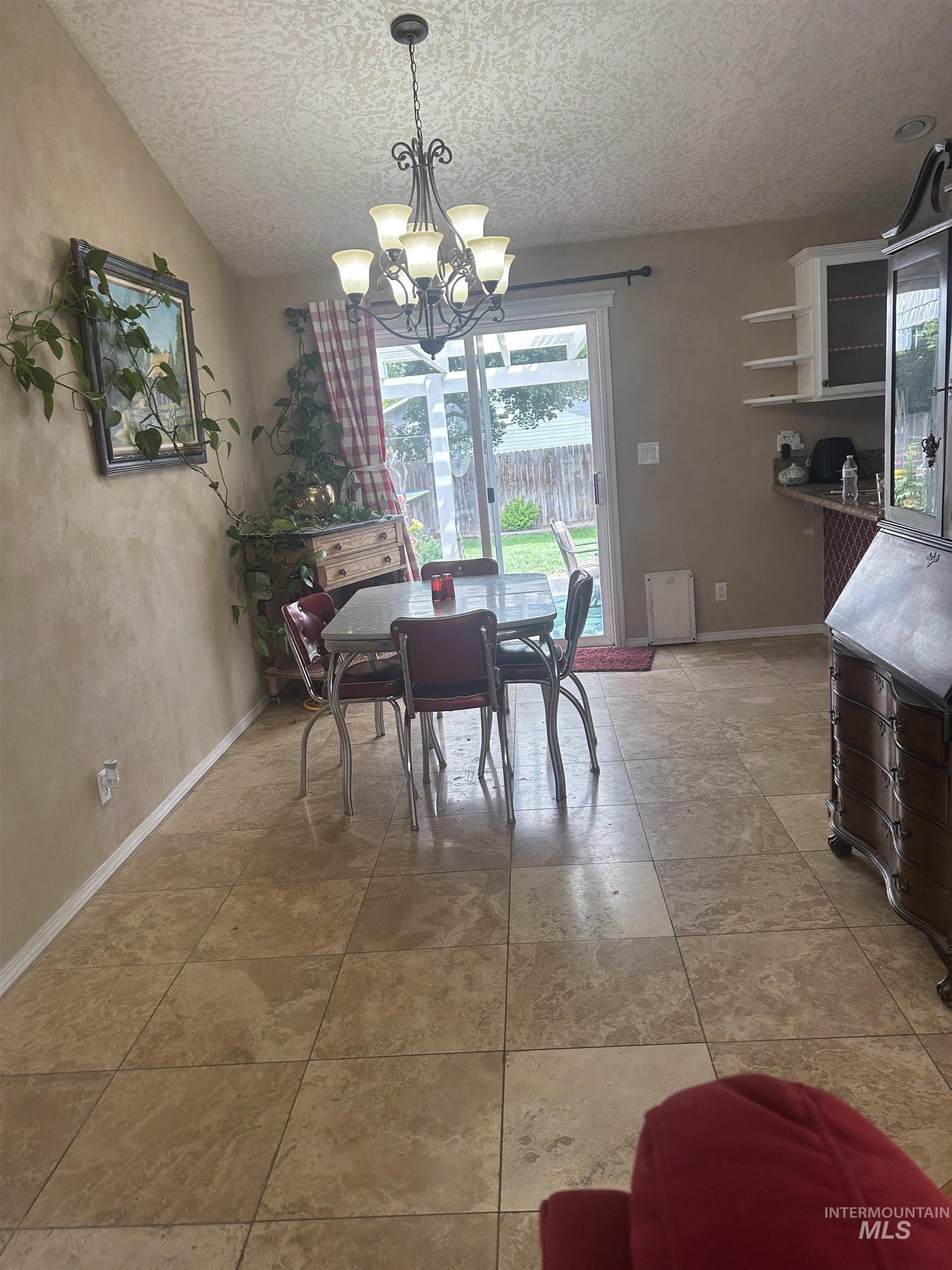 1444 E Doberman Property Photo 8