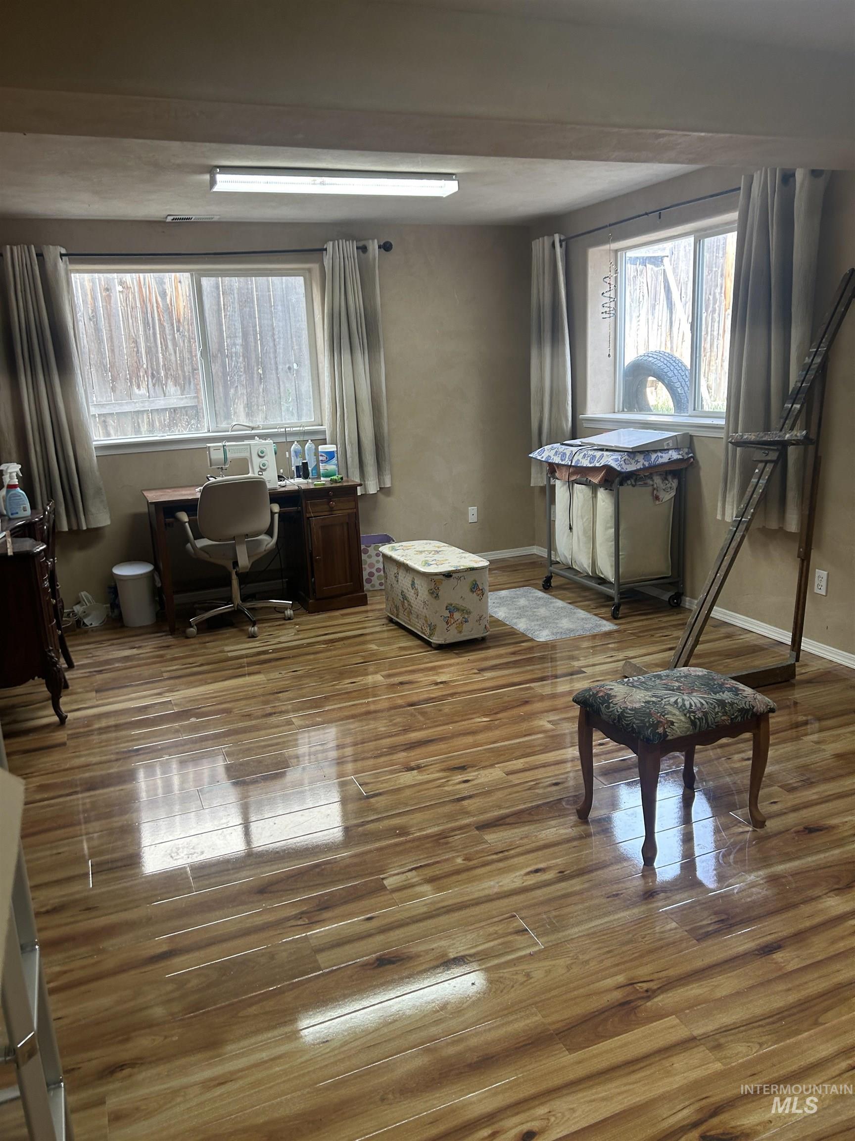 1444 E Doberman Property Photo 12