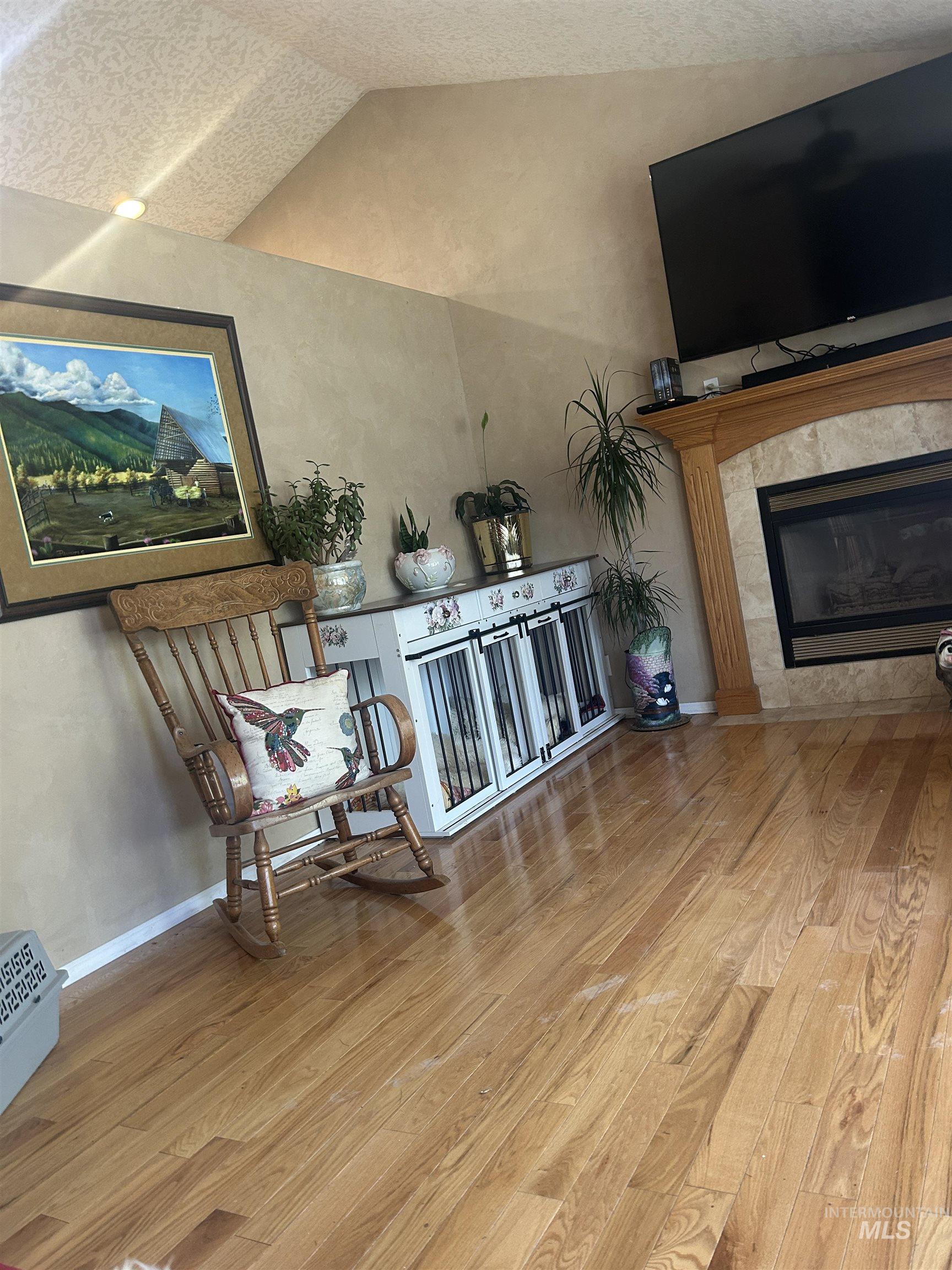 1444 E Doberman Property Photo 23