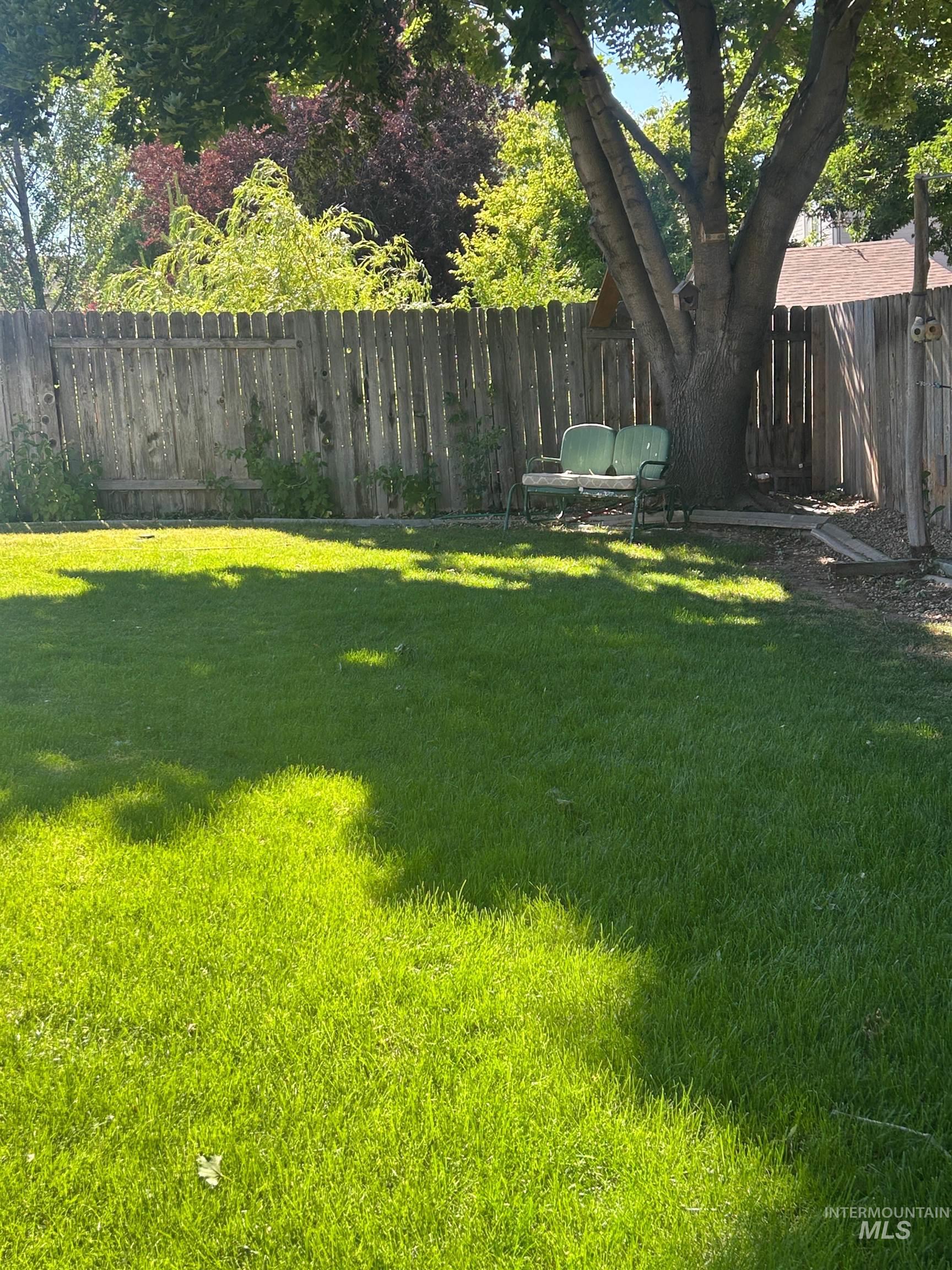 1444 E Doberman Property Photo 28