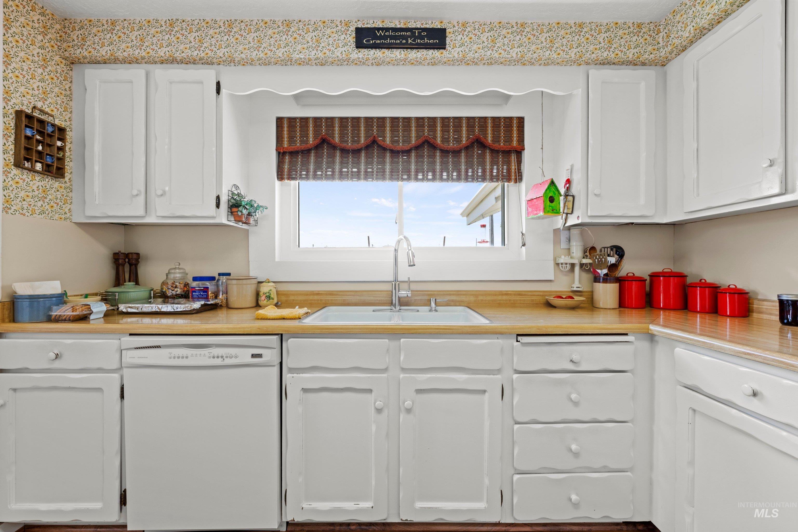 25565 Simplot Blvd Property Photo 13