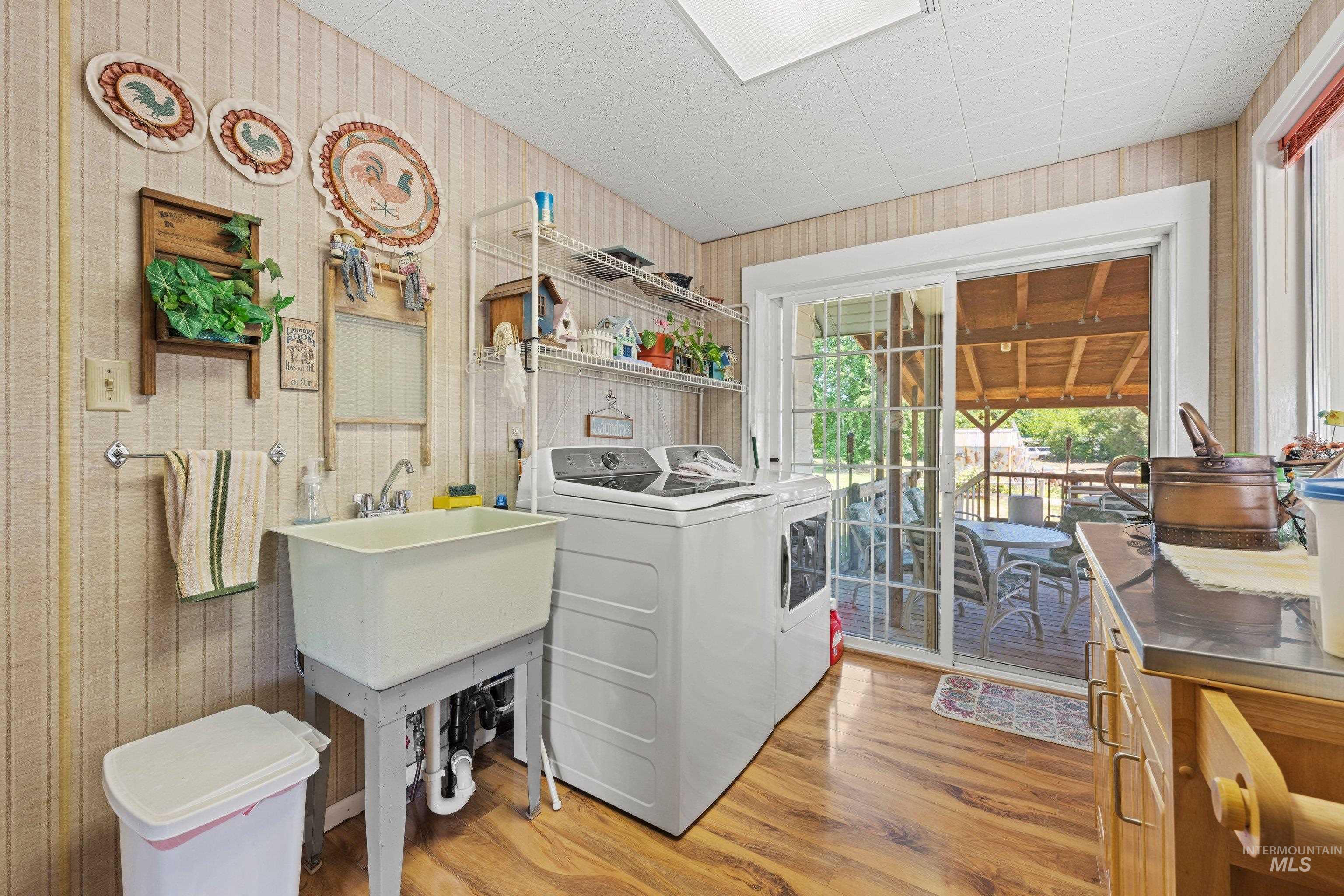 25565 Simplot Blvd Property Photo 23