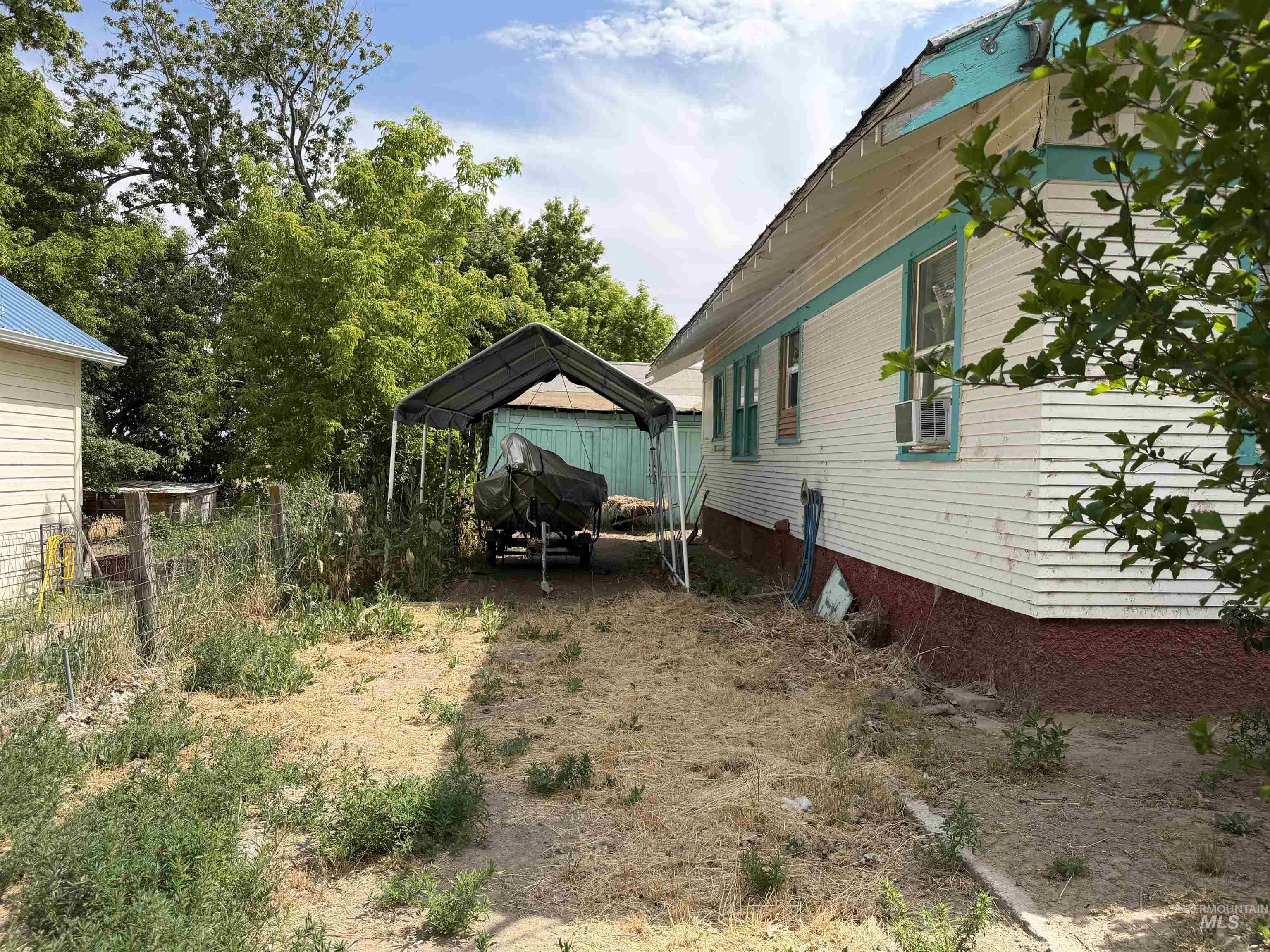 325 Orchard Ave Property Photo 5