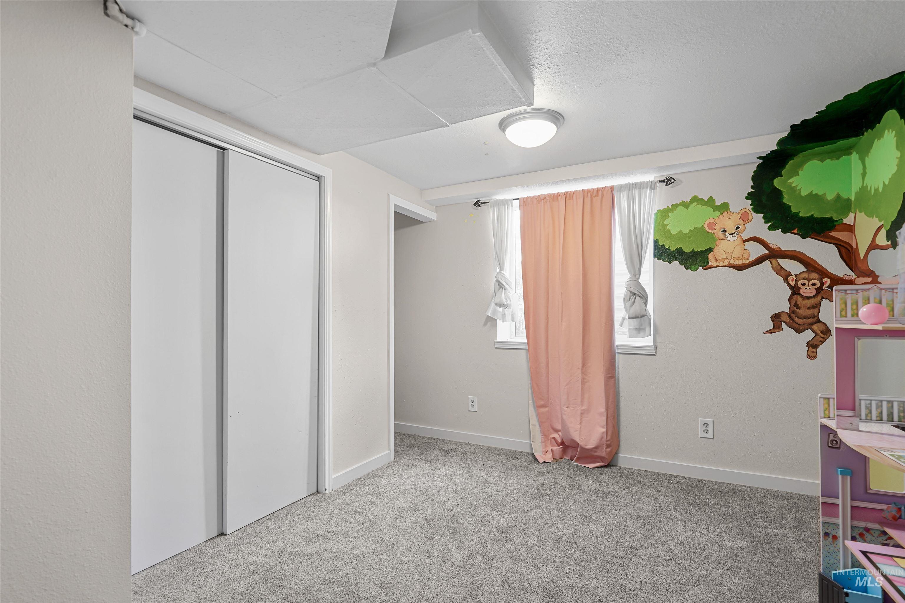 31 W 208 S Property Photo 13