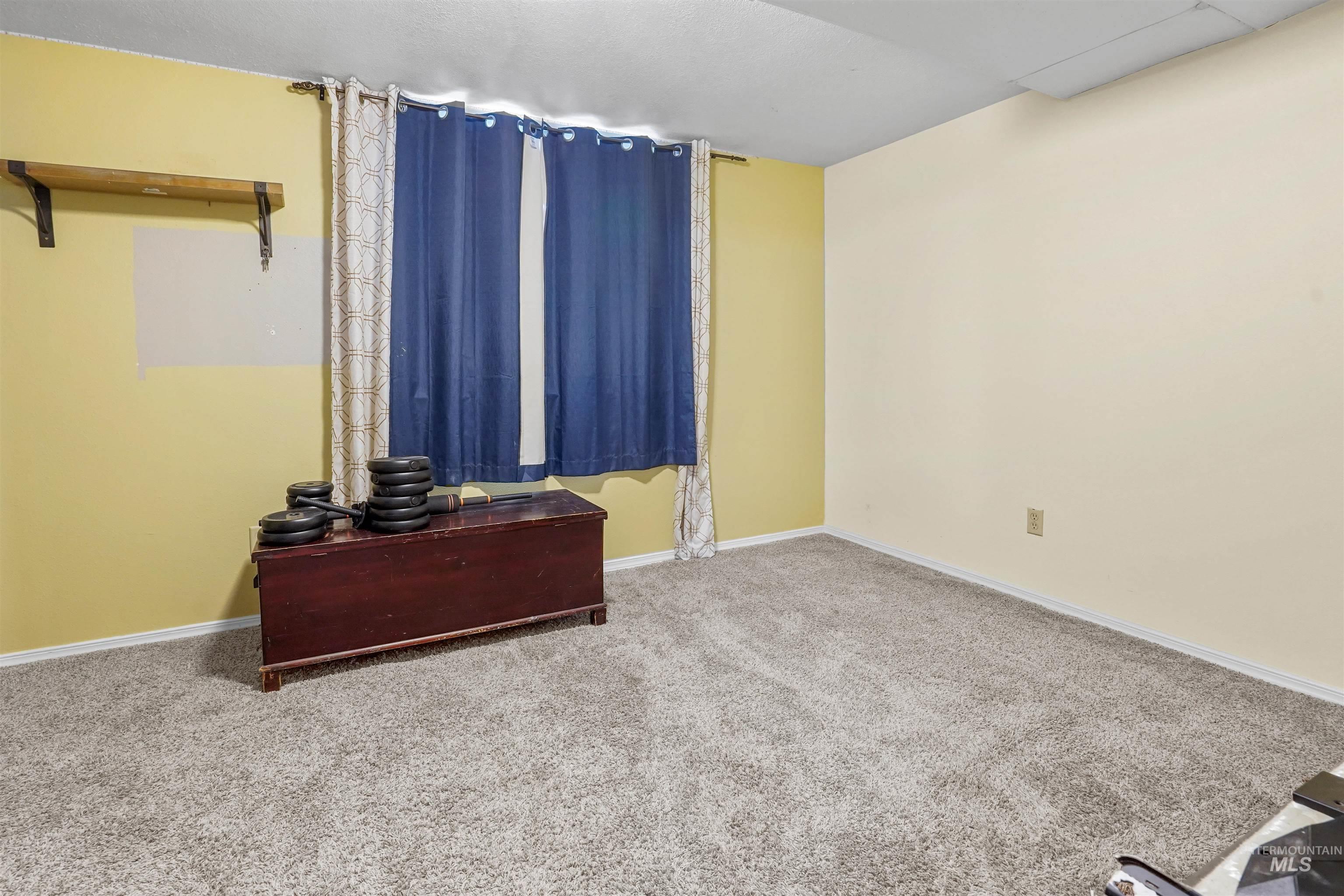 31 W 208 S Property Photo 21