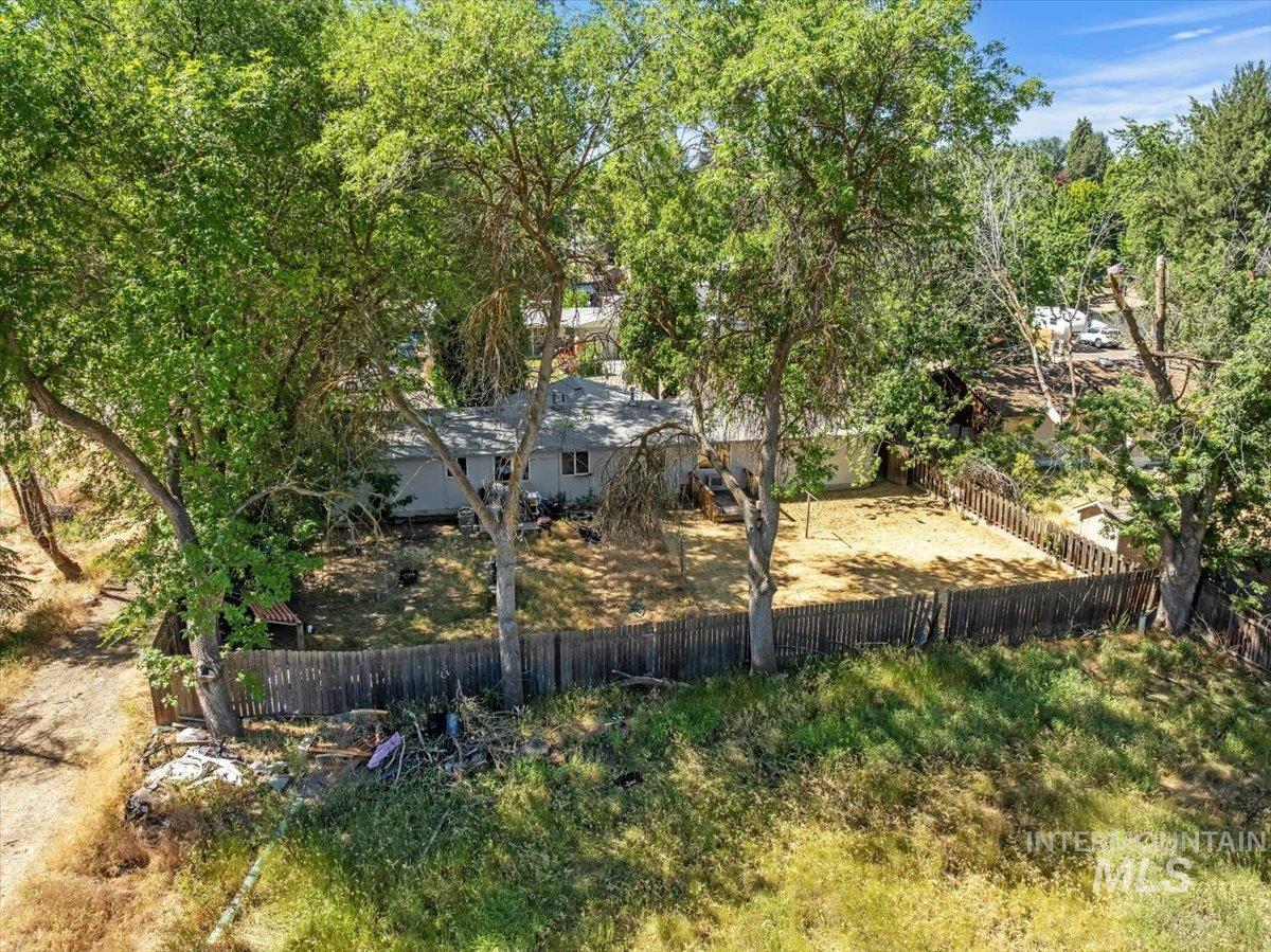3902/3904 W Lemhi St Property Photo 6