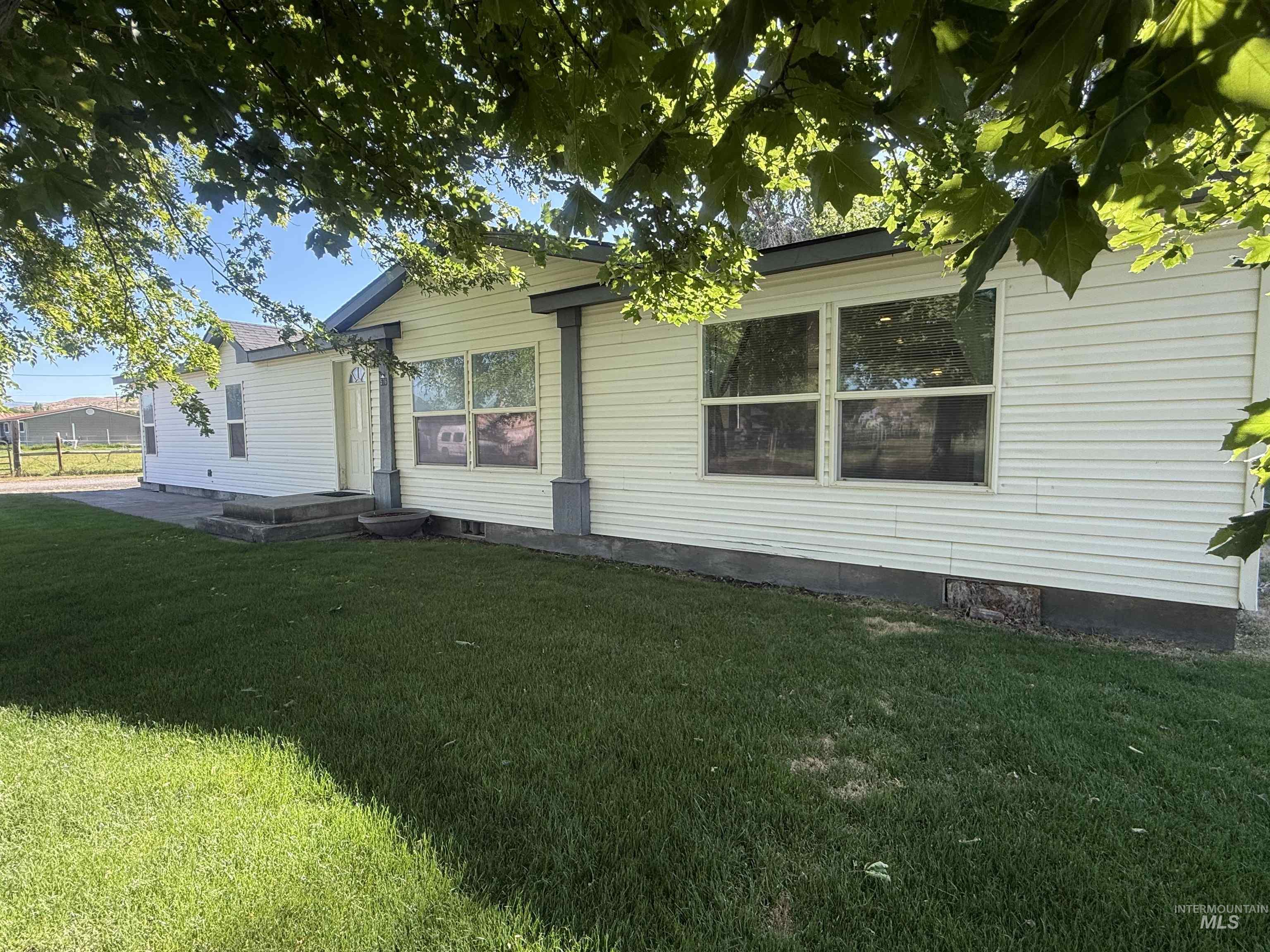 576 N Elmore Property Photo 1