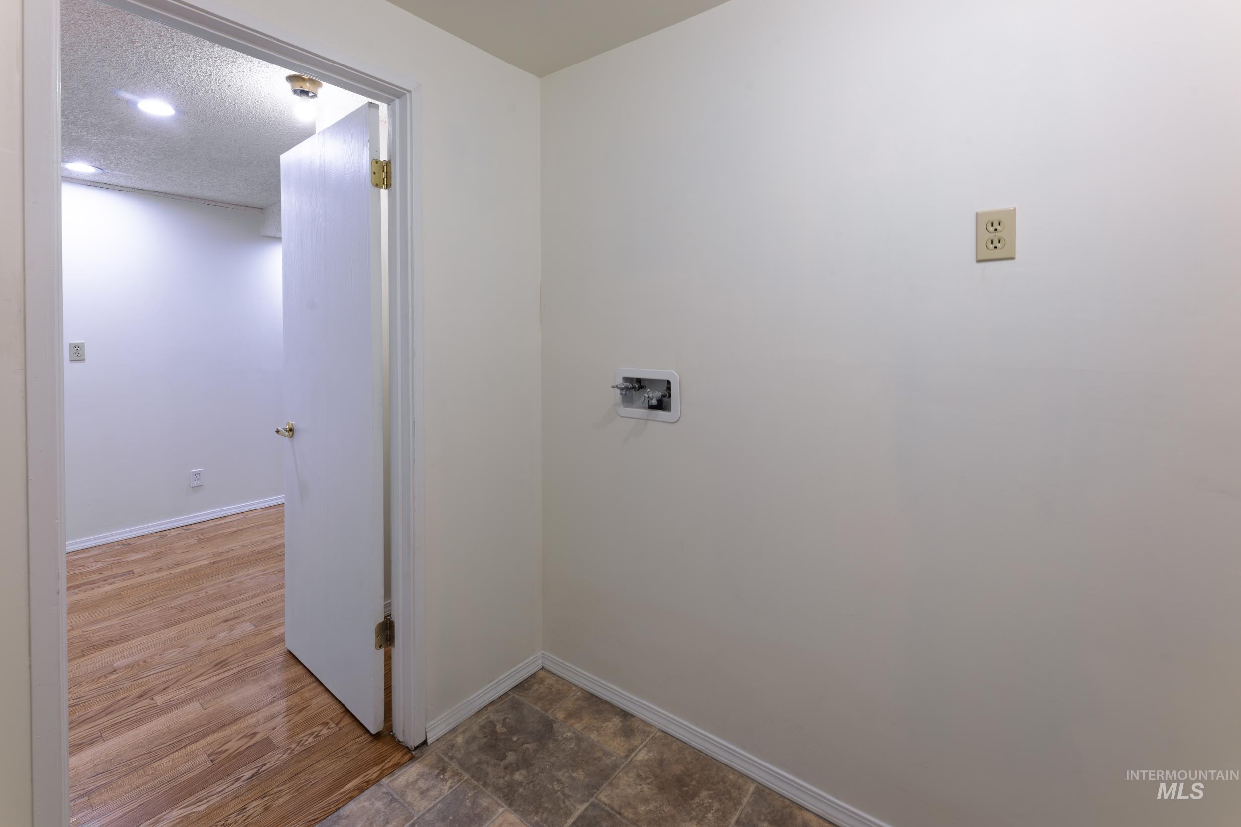 114 Arrow Property Photo 34