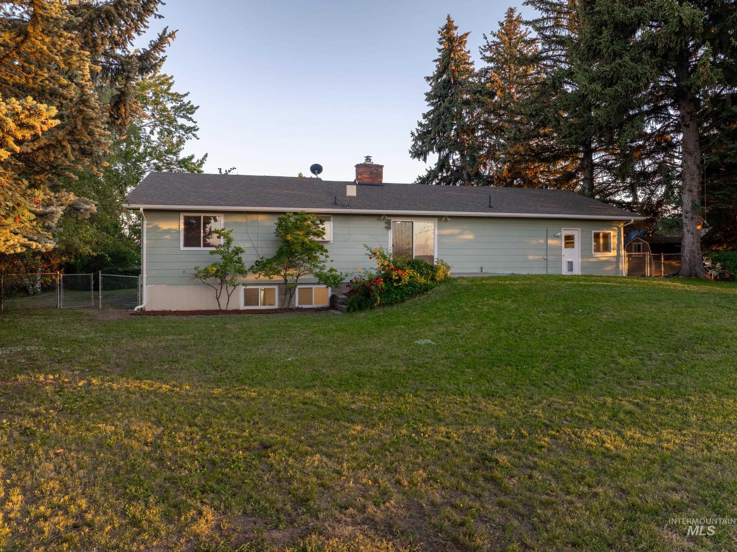 114 Arrow Property Photo 40
