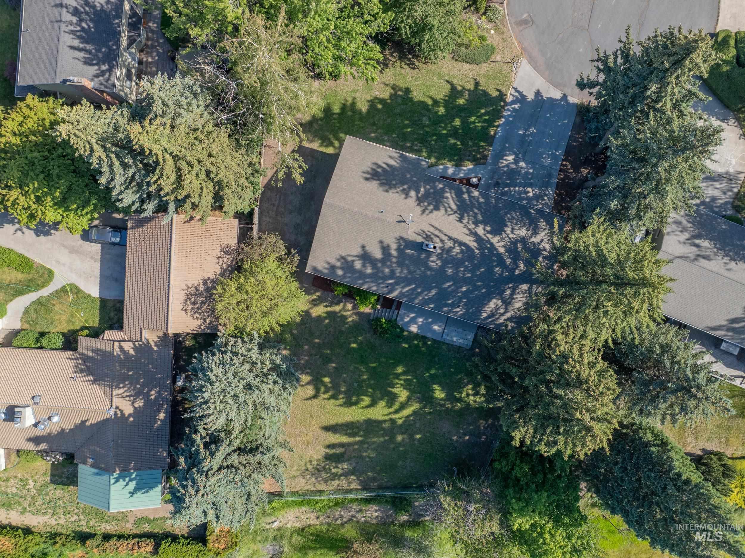 114 Arrow Property Photo 45
