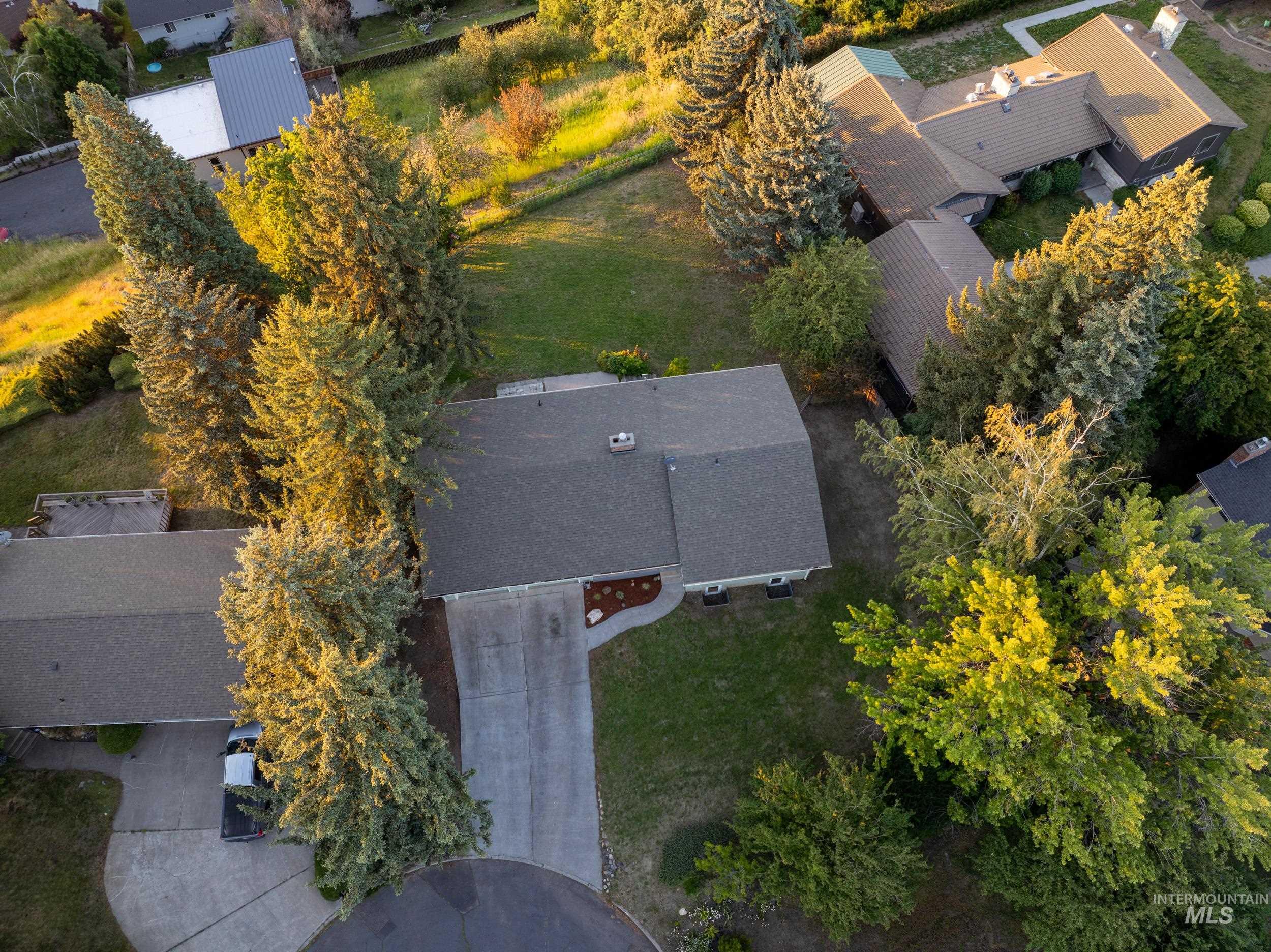 114 Arrow Property Photo 46