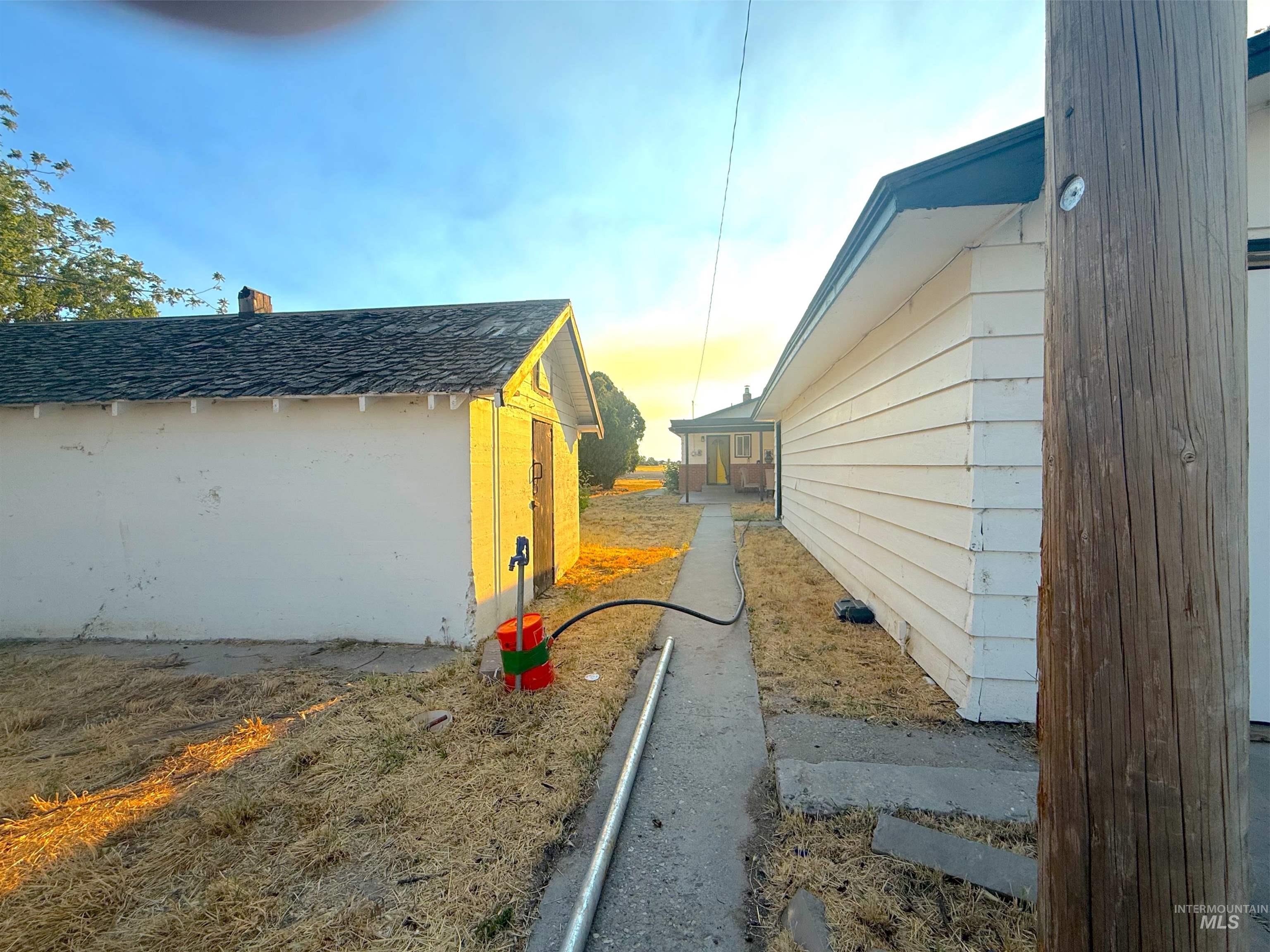 20898 Middleton Rd Property Photo 23