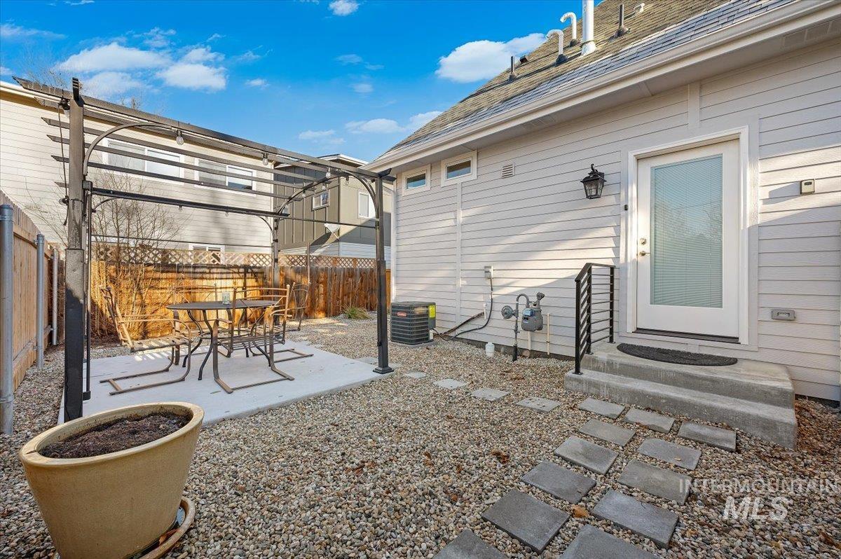 1001/1003 E. Franklin St. Property Photo 23
