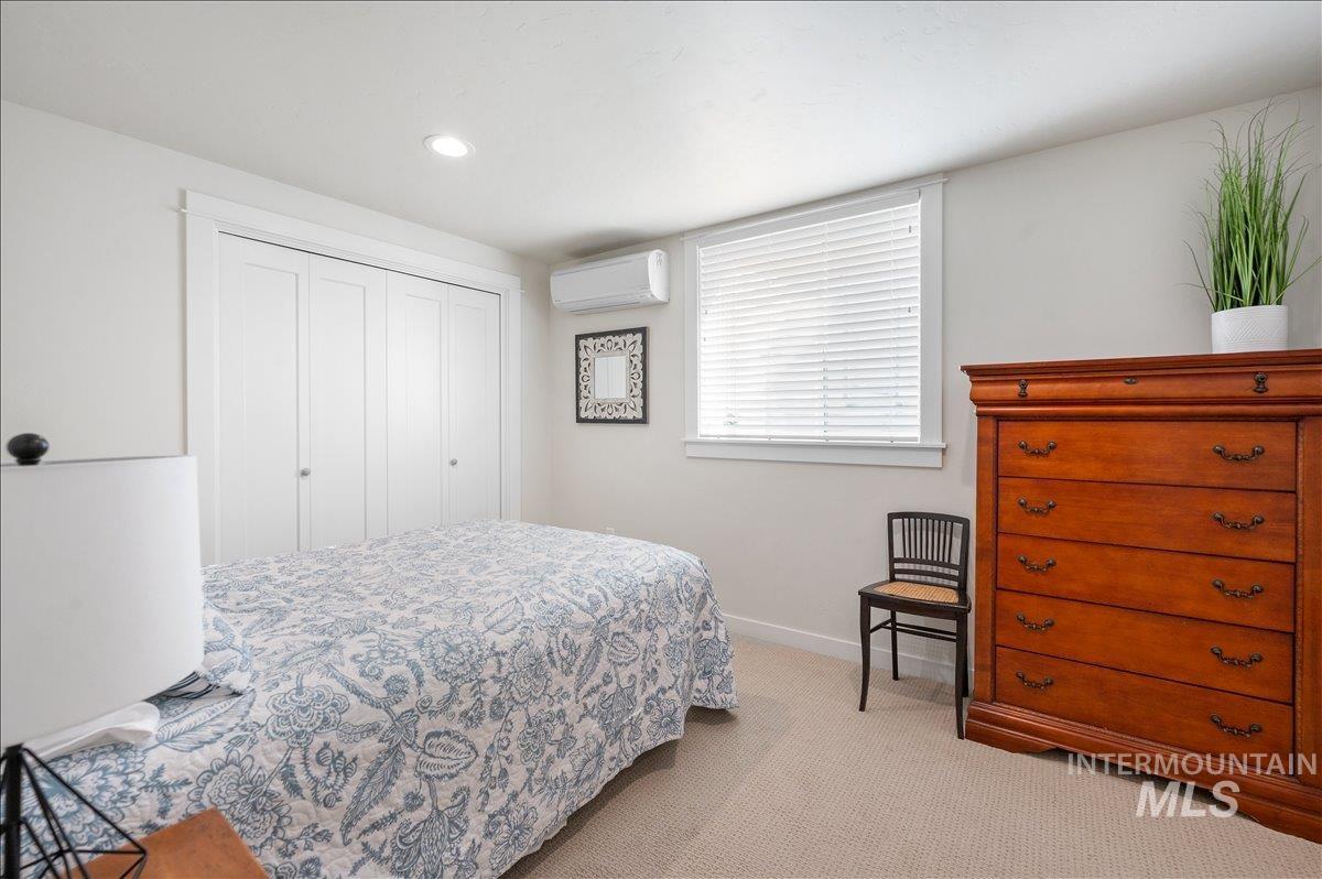 1001/1003 E. Franklin St. Property Photo 43