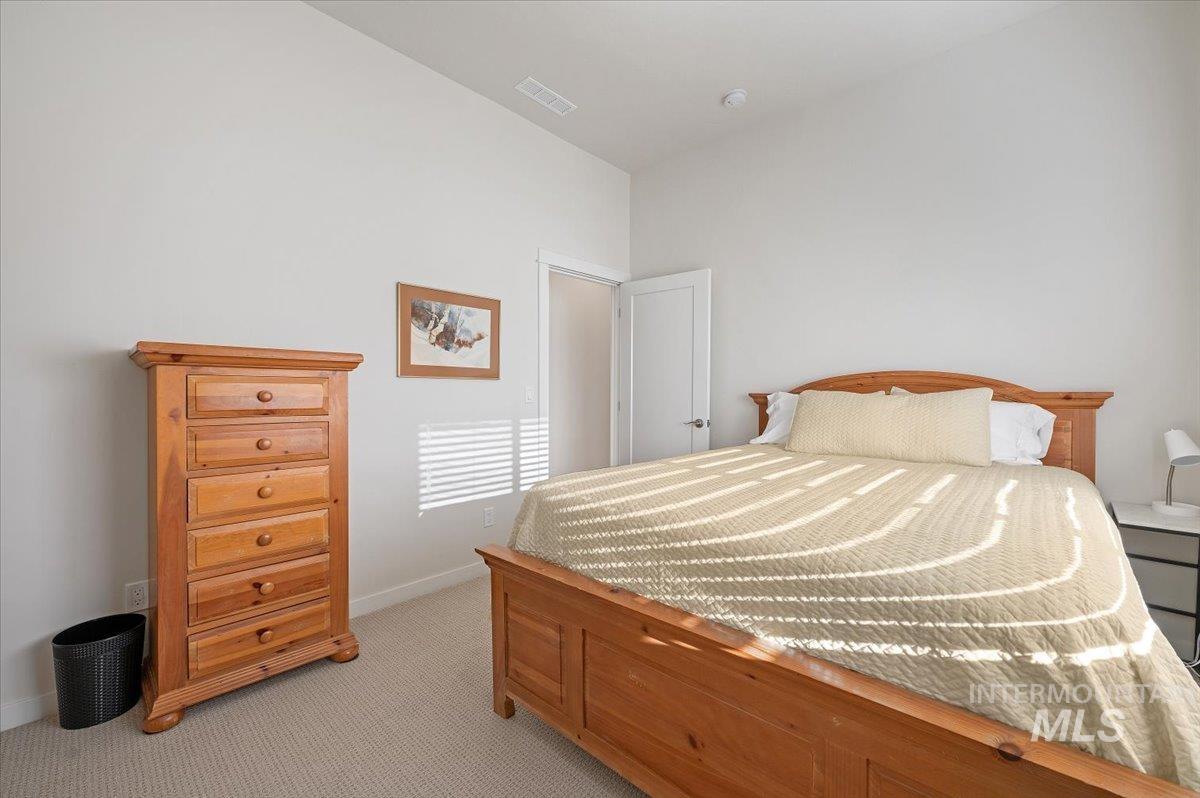 1001/1003 E. Franklin St. Property Photo 22