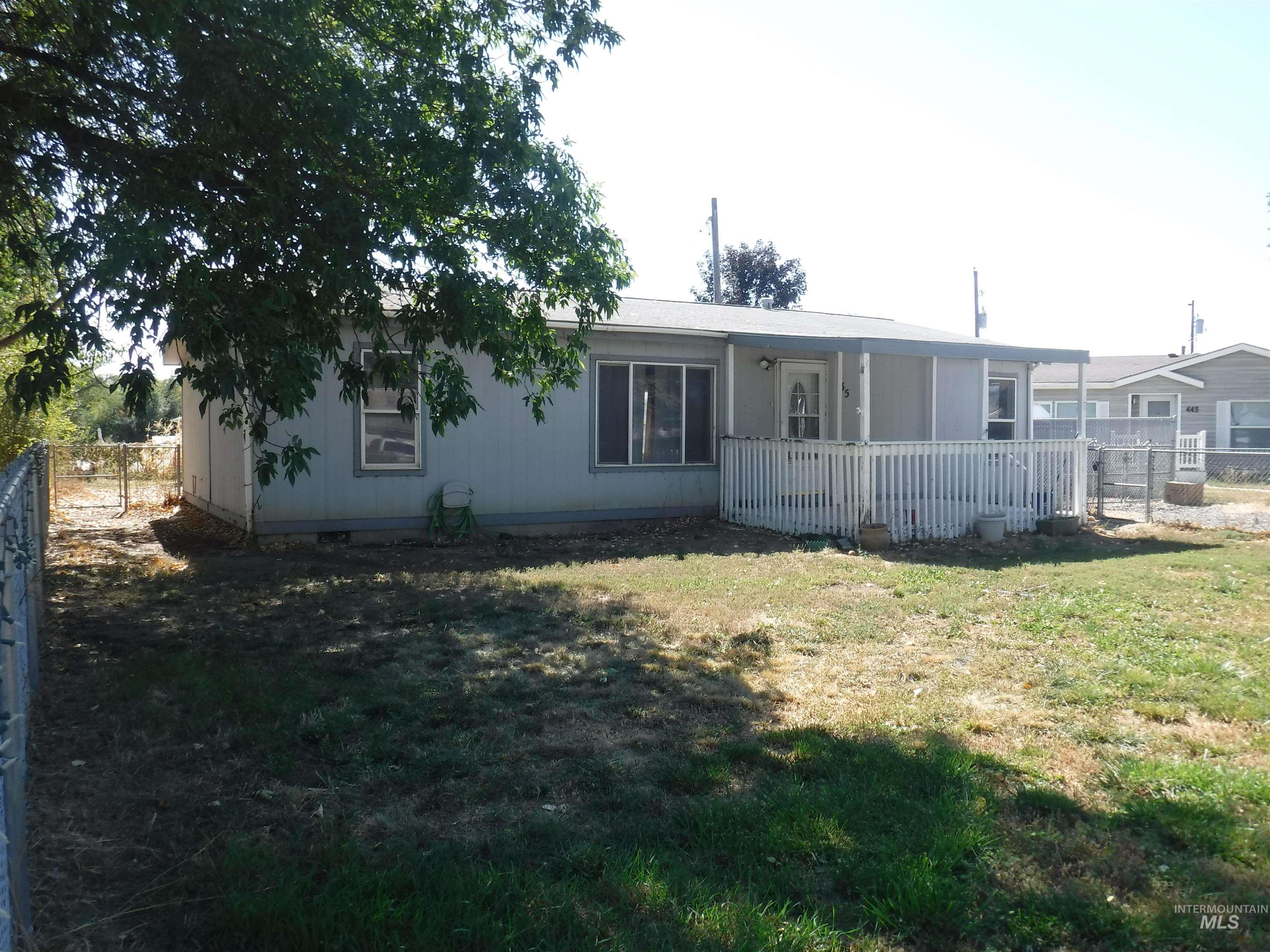 435 3rd Ave W Property Photo 1