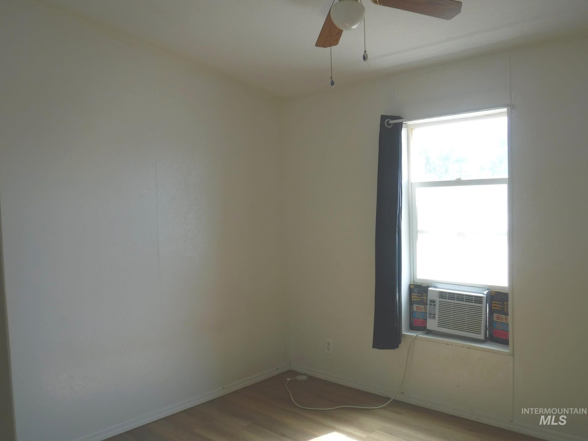 435 3rd Ave W Property Photo 14