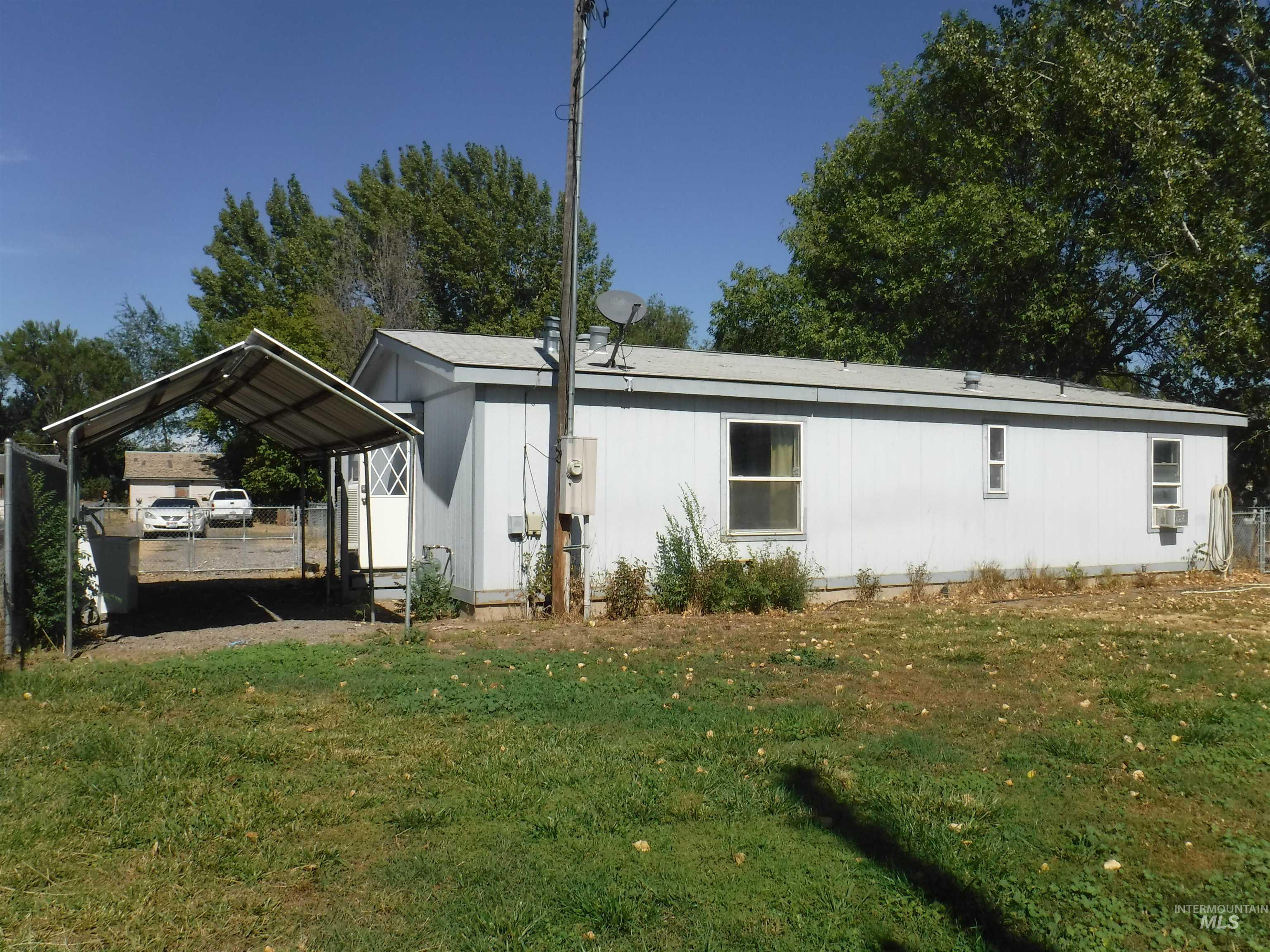 435 3rd Ave W Property Photo 20
