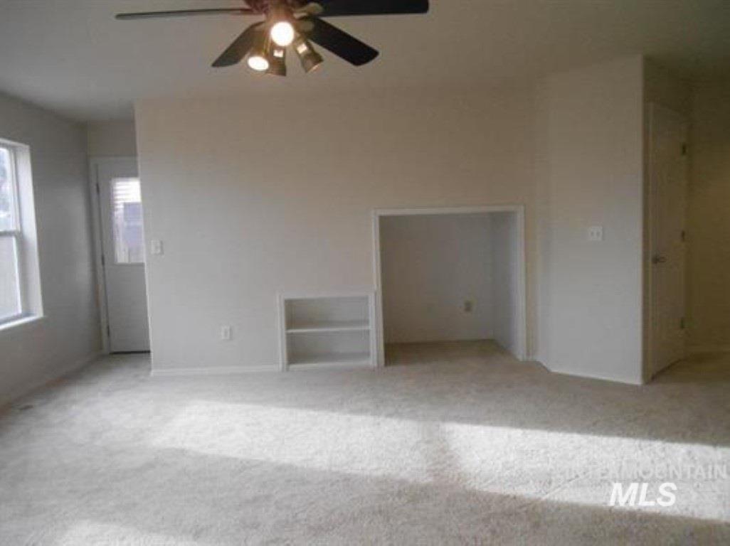 2221 & 2223 S Pacific St Property Photo 3