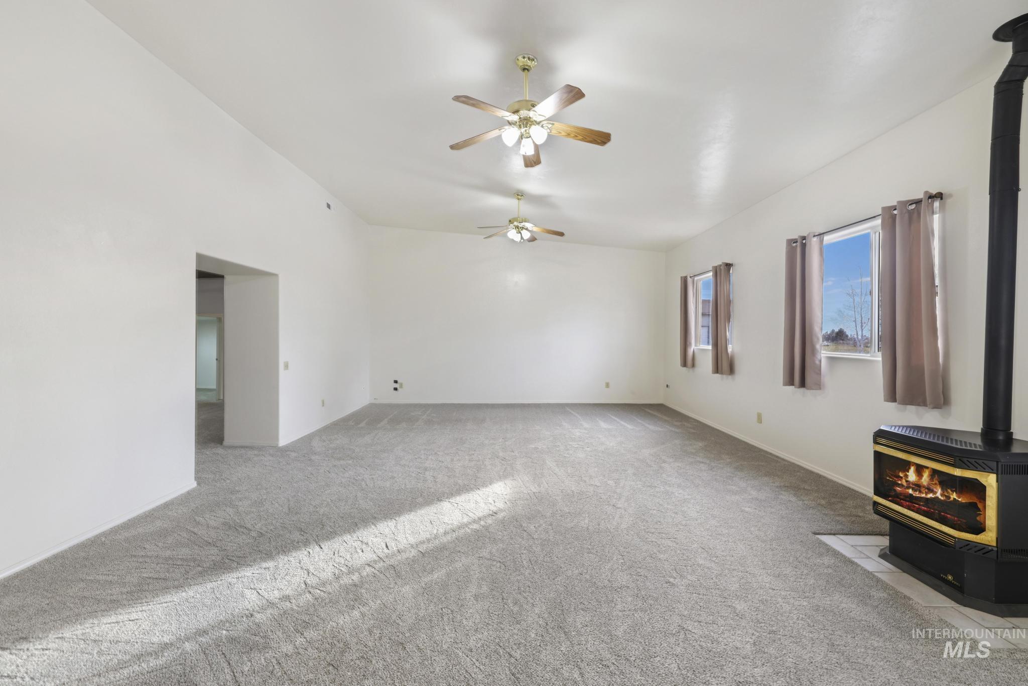 123 E 400 S Property Photo 7
