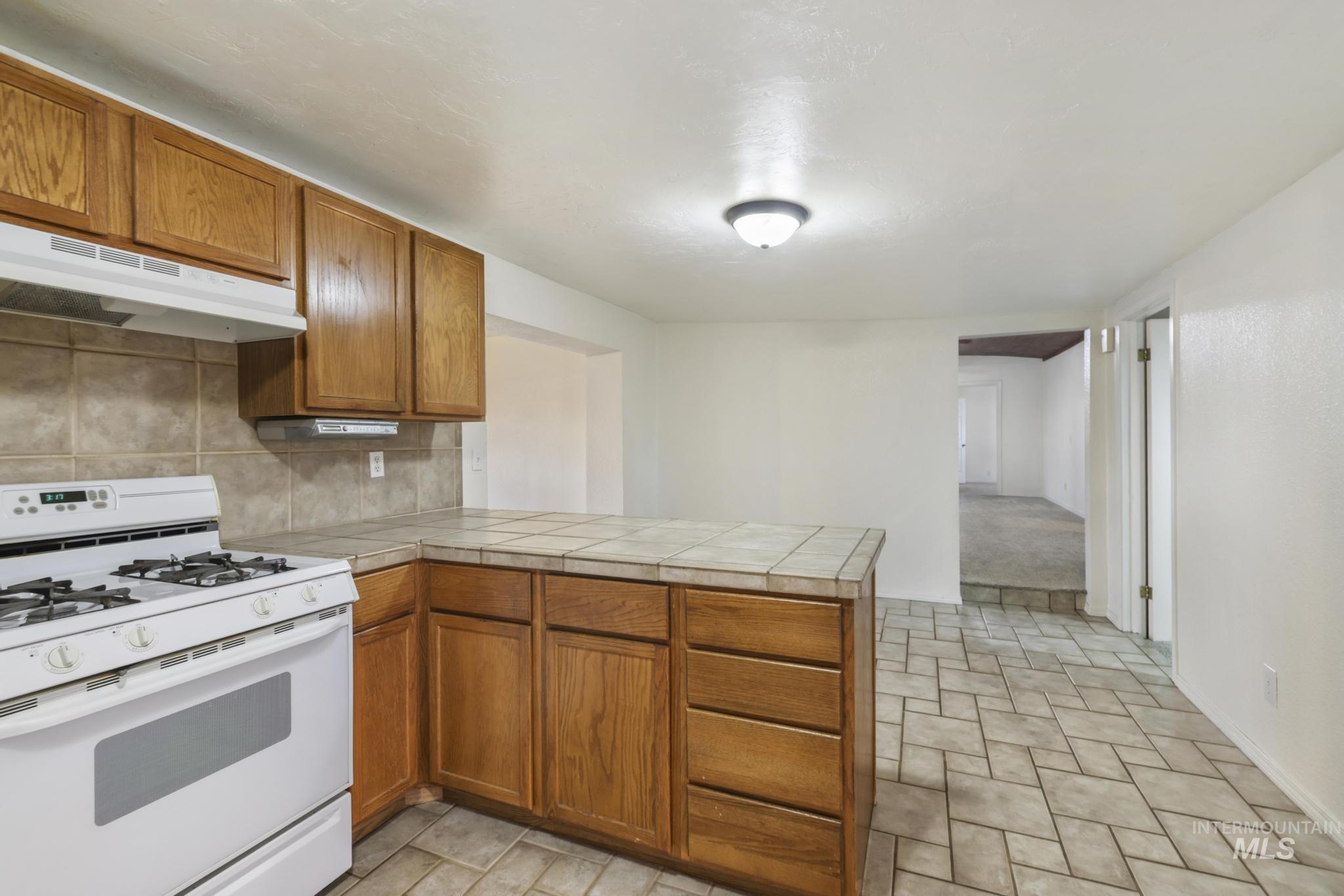 123 E 400 S Property Photo 17