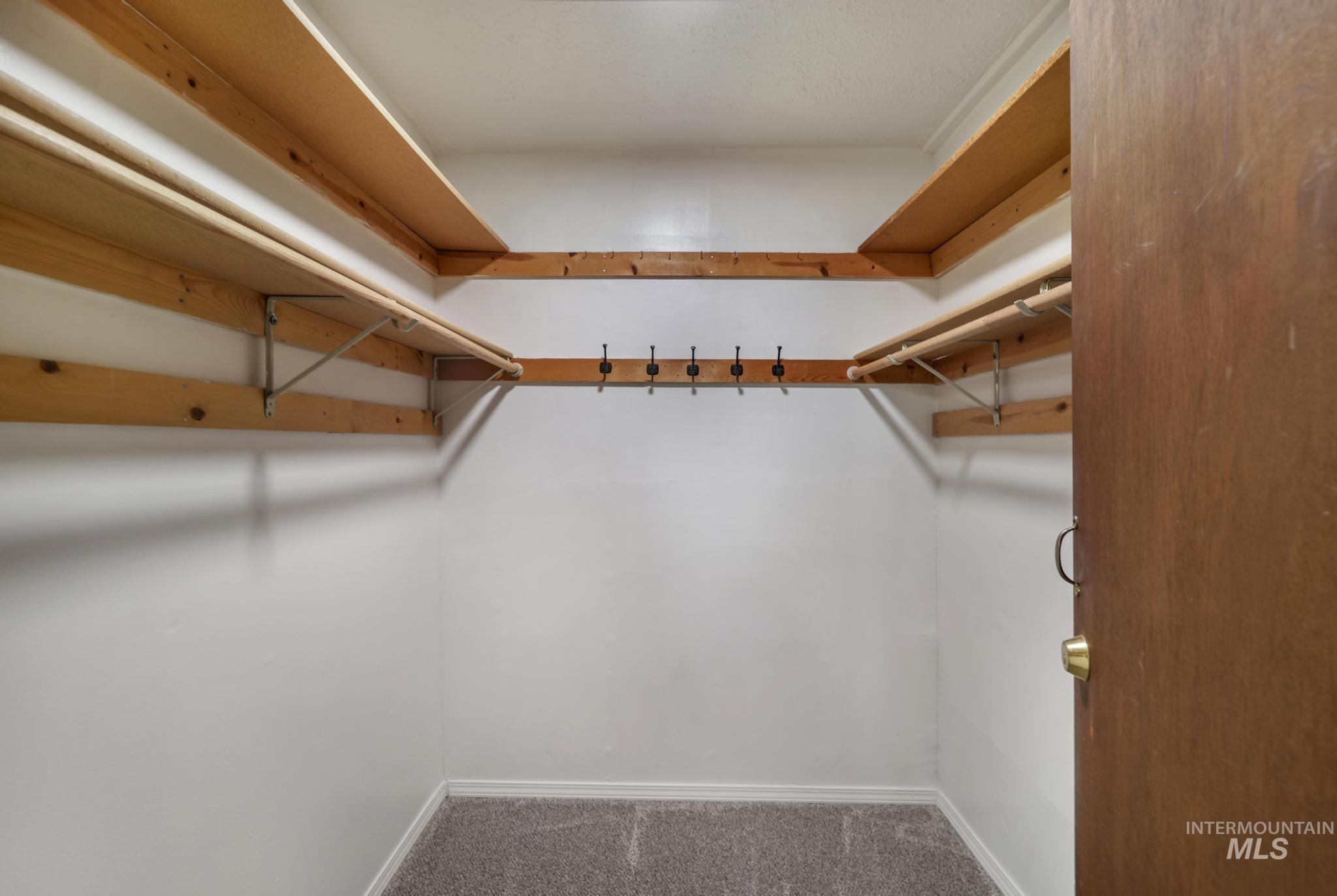 123 E 400 S Property Photo 27