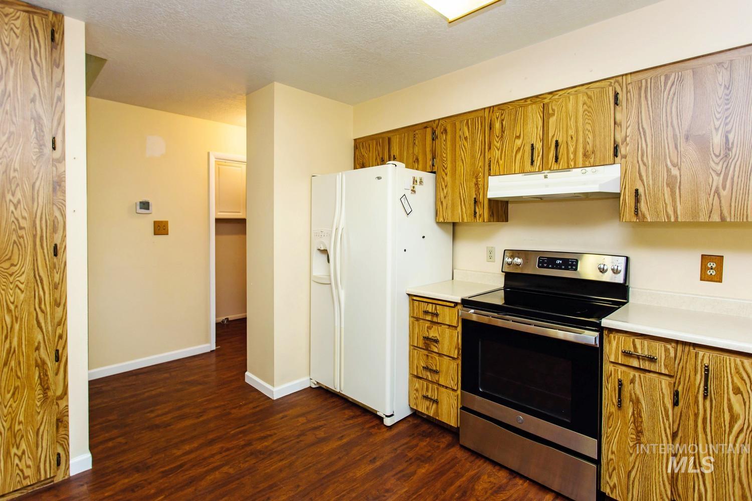 2572 Navajo Circle Property Photo 13