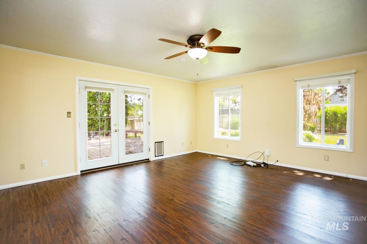 2572 Navajo Circle Property Photo 21