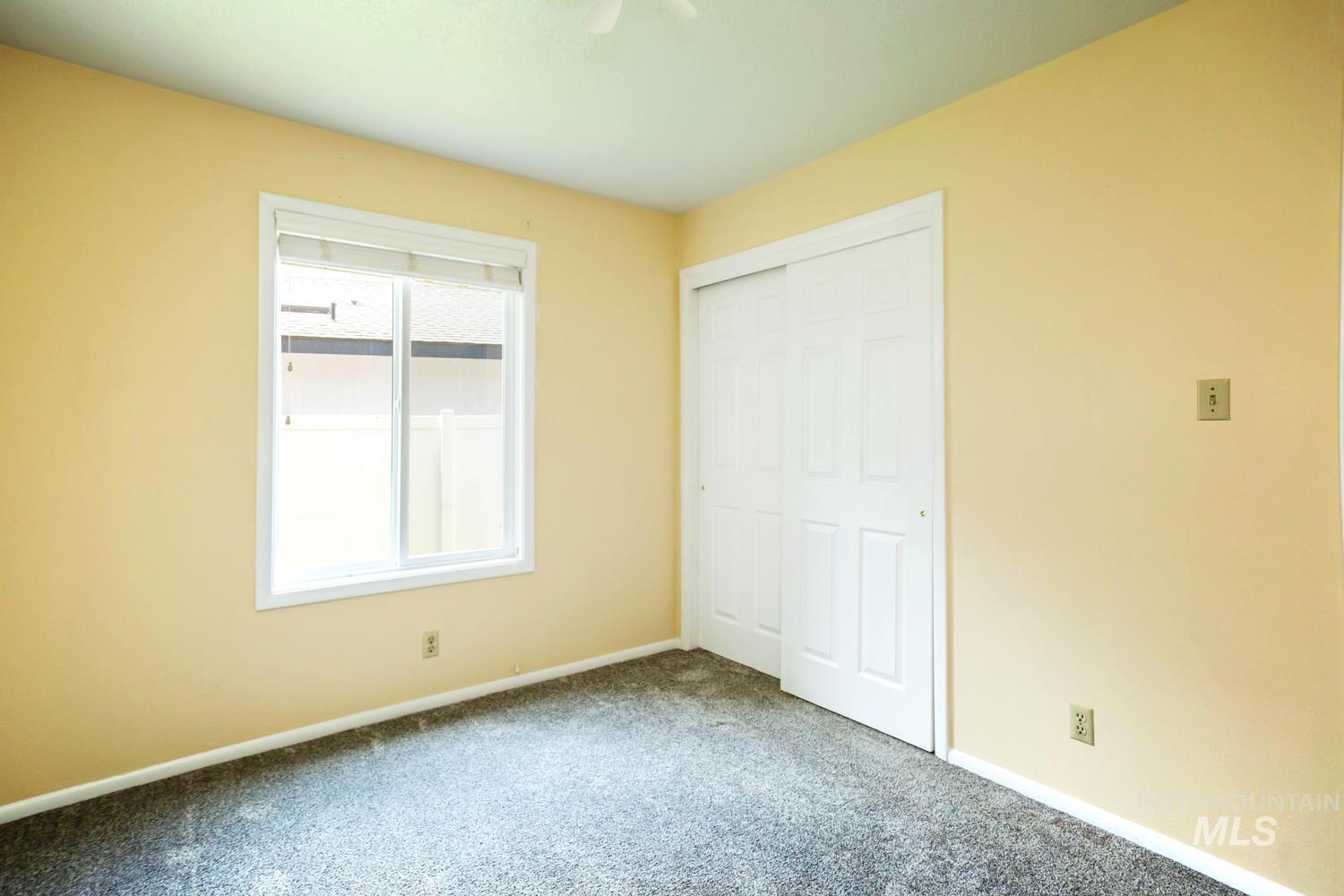 2572 Navajo Circle Property Photo 28
