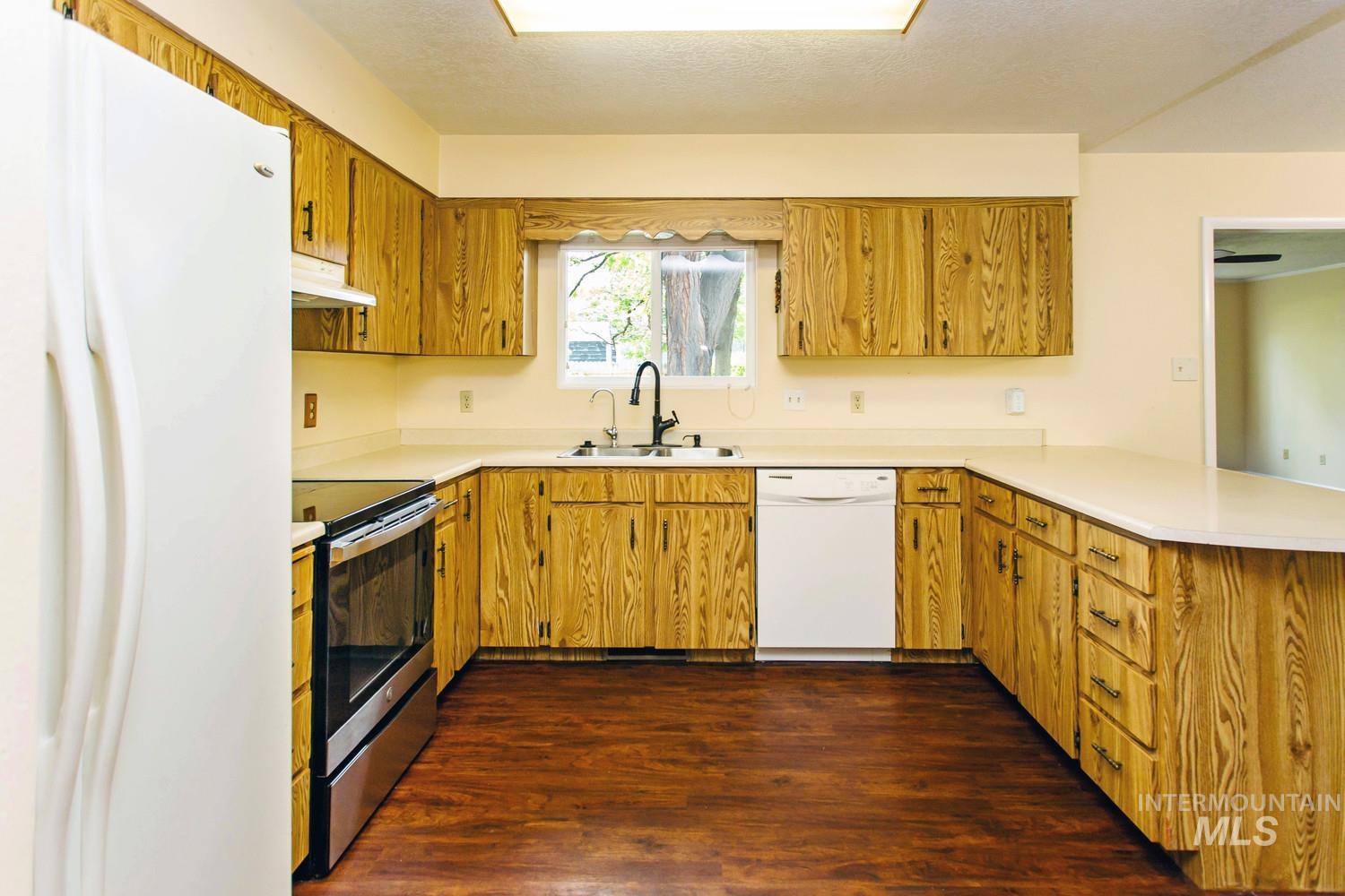 2572 Navajo Circle Property Photo 39