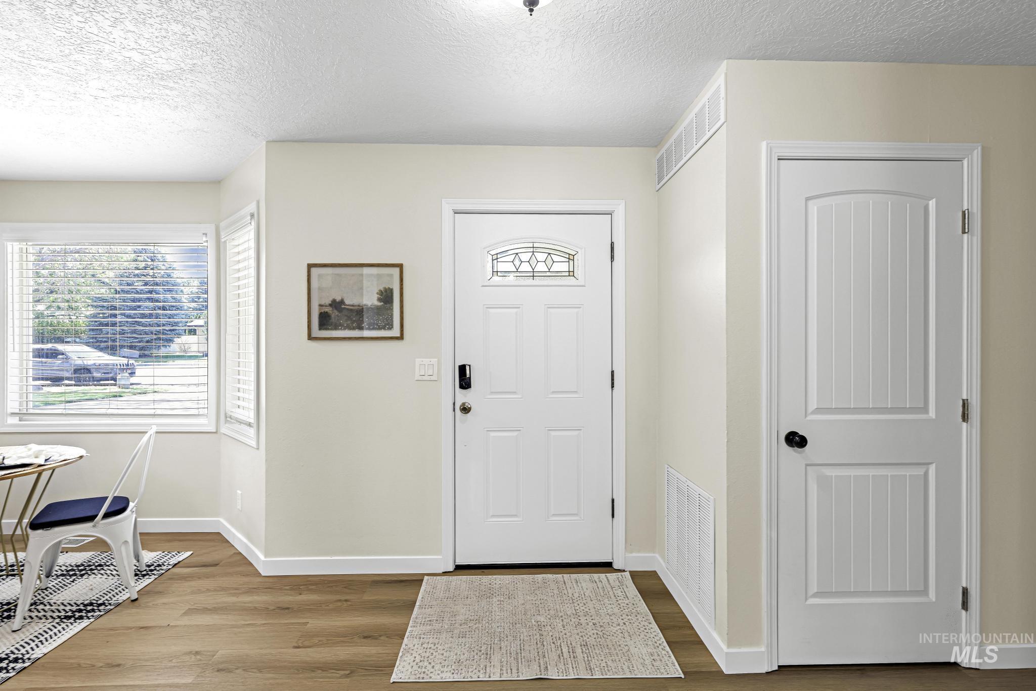 2557 9th Avenue E Property Photo 5