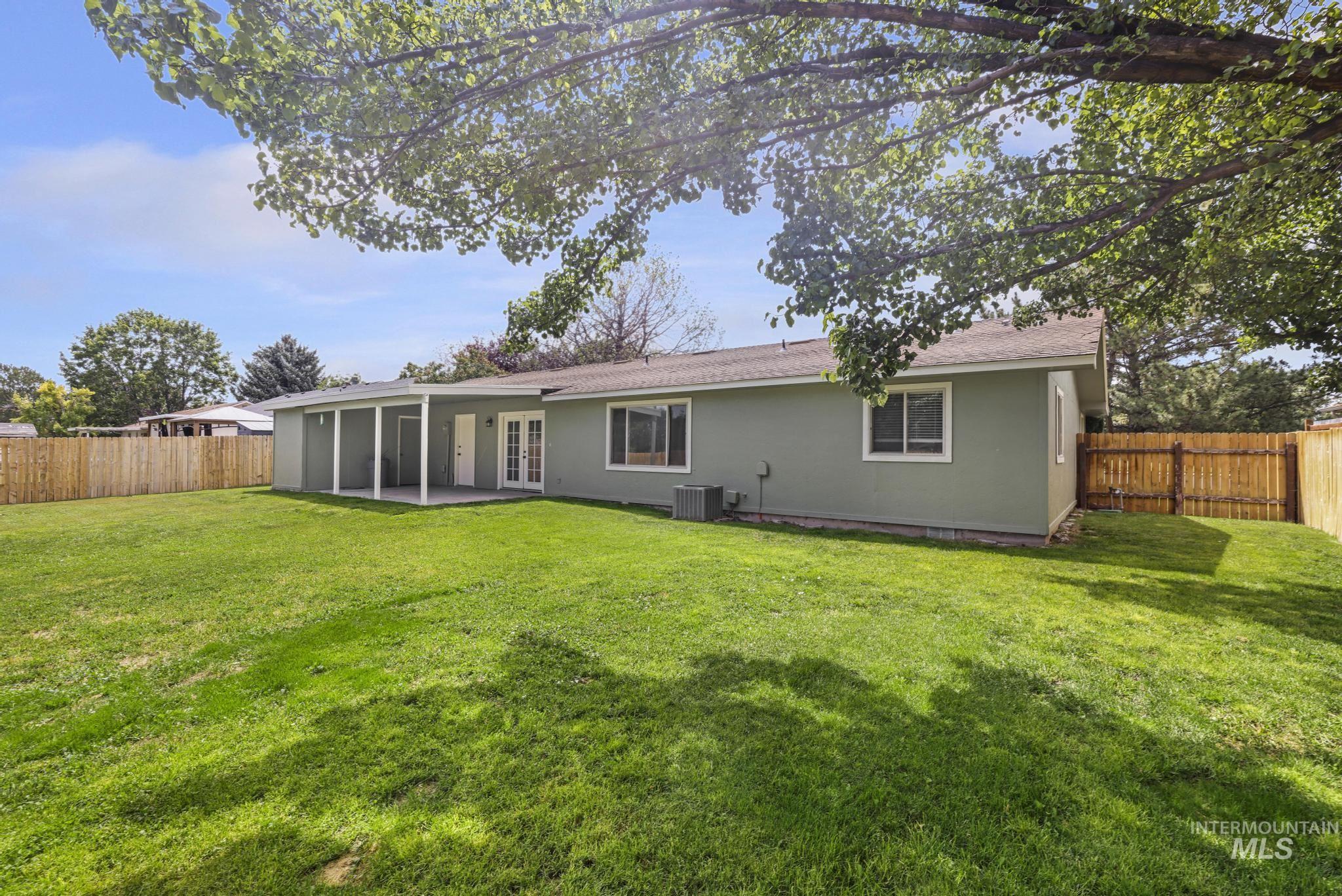 2557 9th Avenue E Property Photo 22