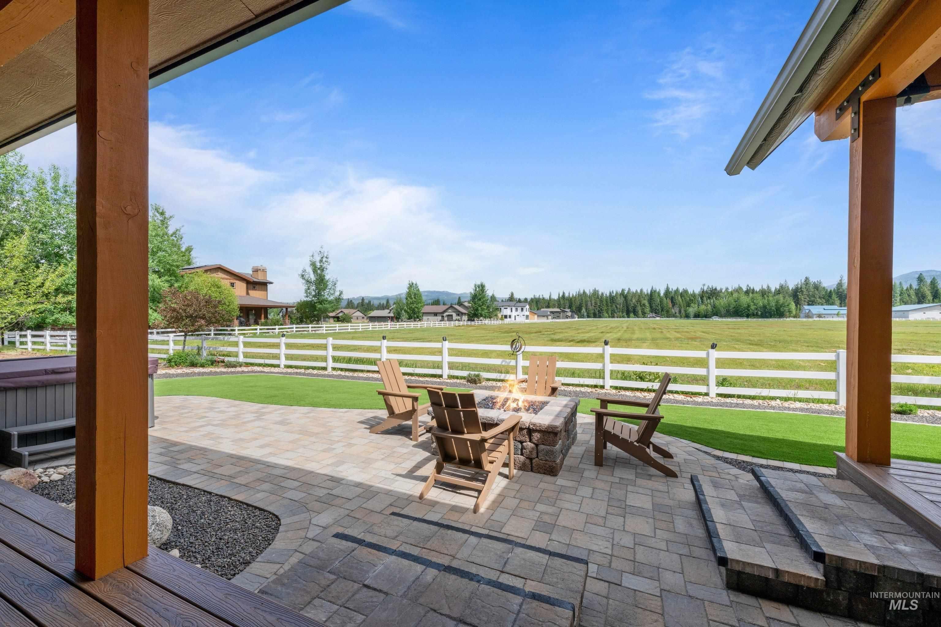 1477 Dragonfly Loop Property Photo 9