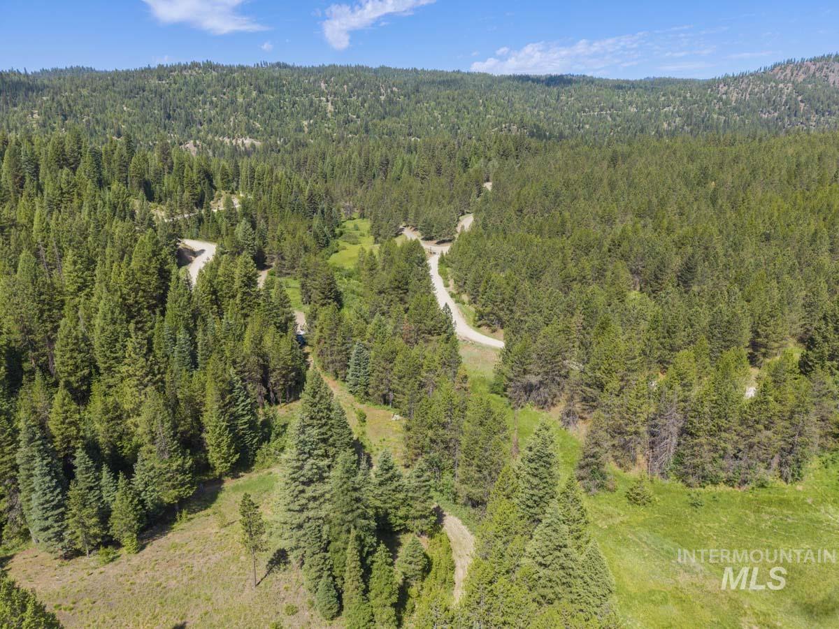 178 Tripod View Drive Property Photo 3