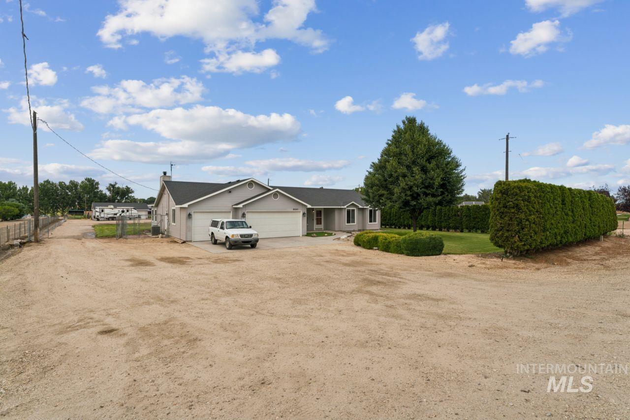 8241 Southside Blvd Property Photo 4
