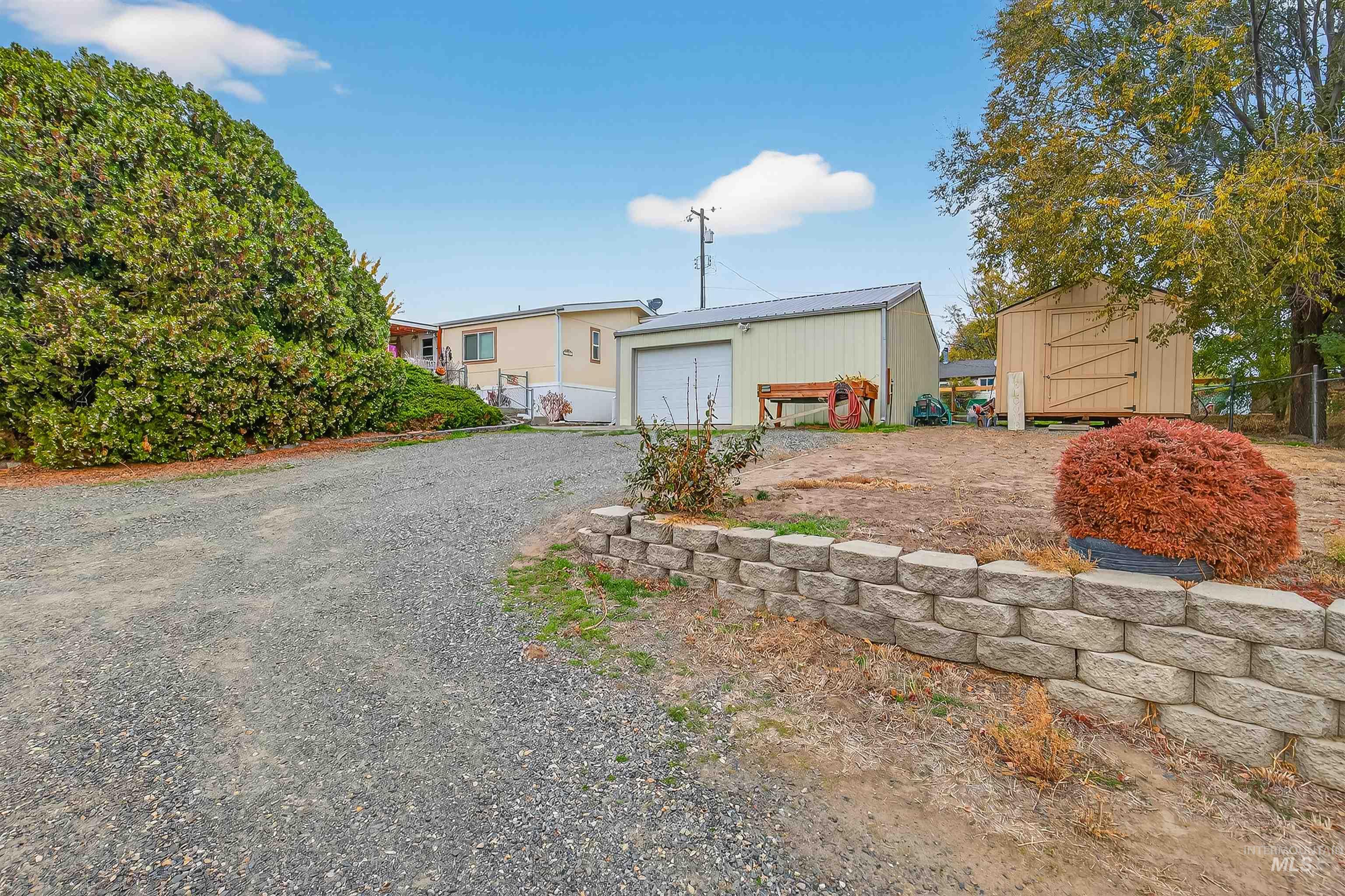 1042 Bridger Lane Property Photo 1