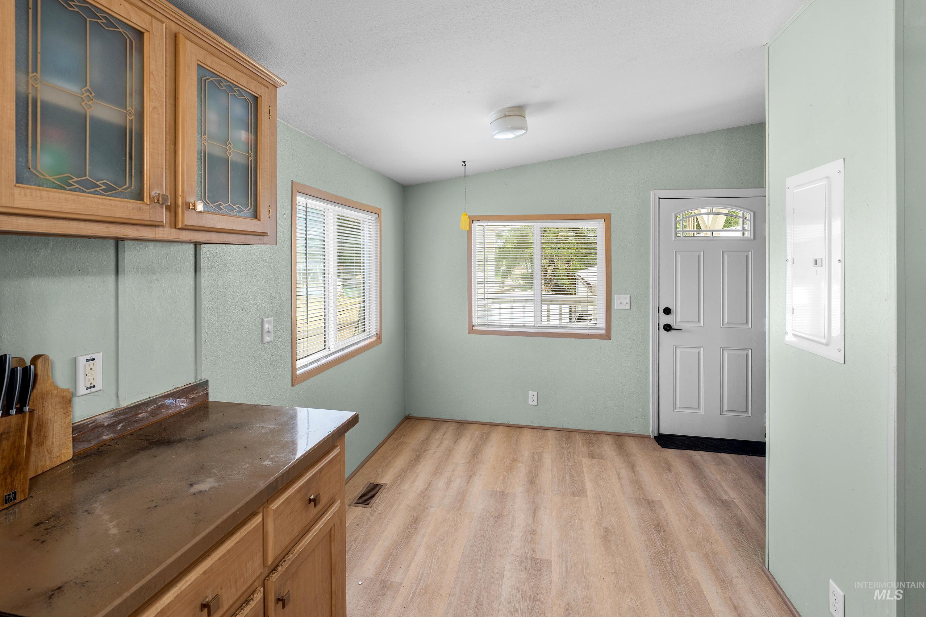 1042 Bridger Lane Property Photo 4