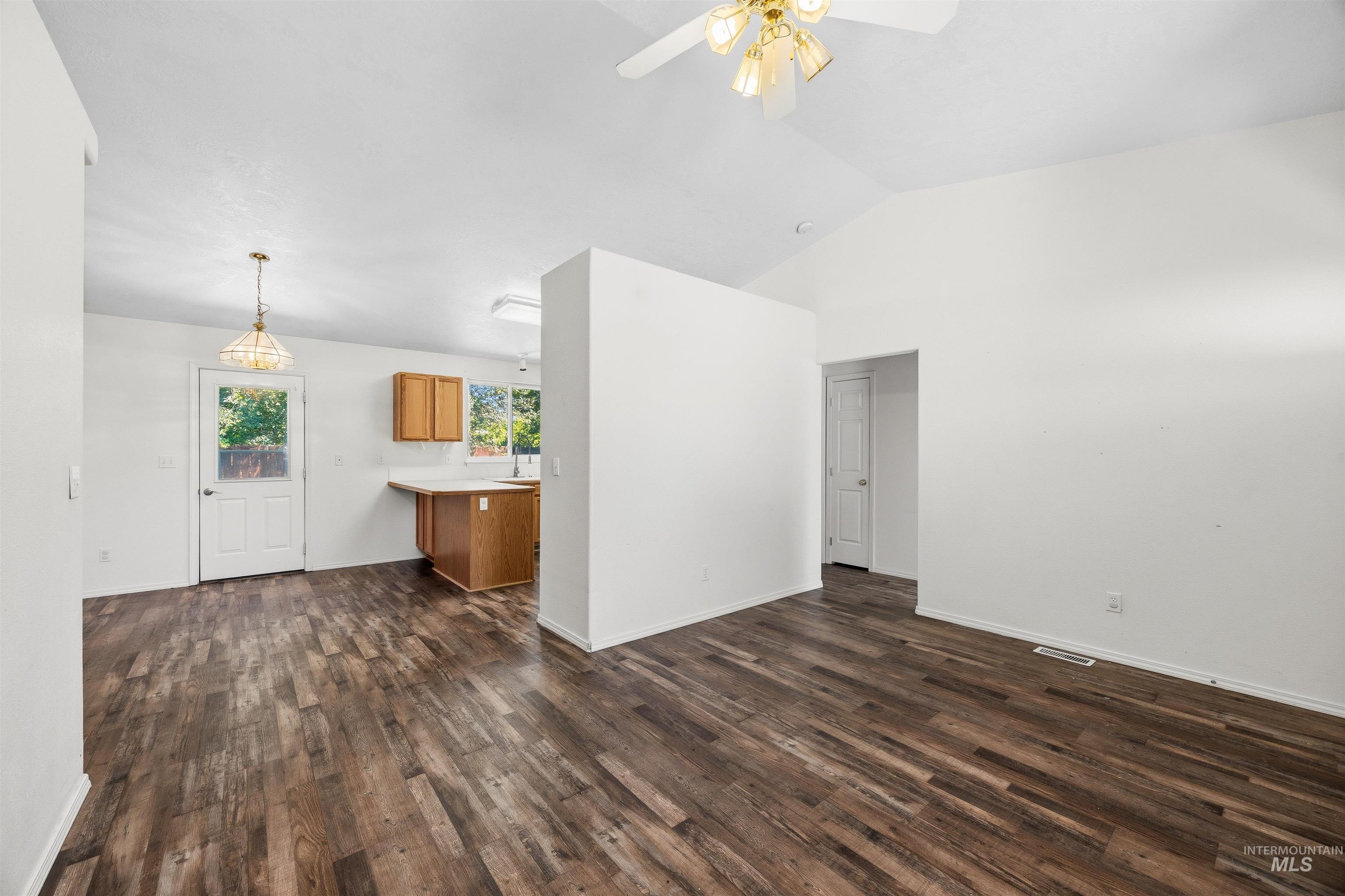 1770 Peregrine Dr Property Photo 3