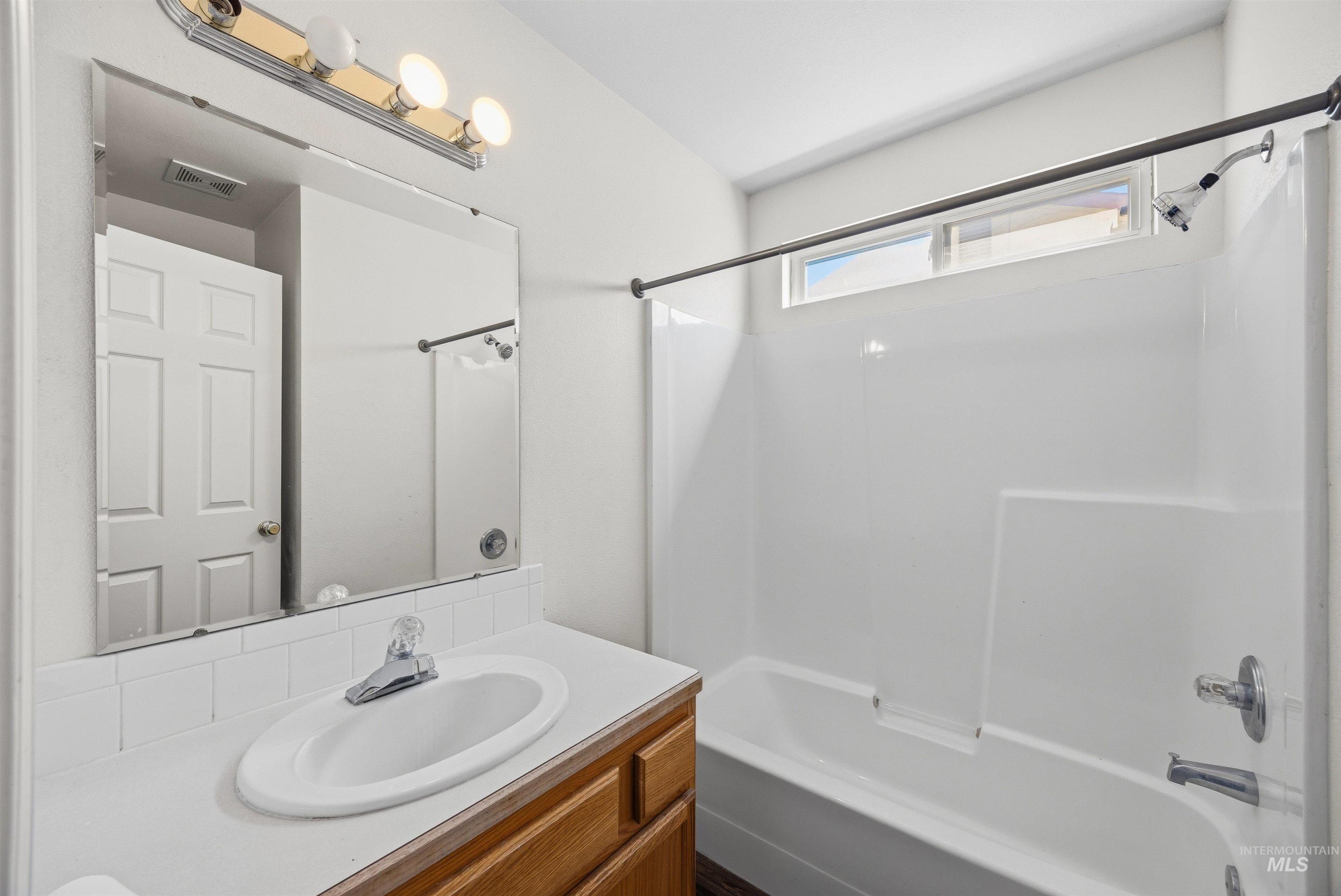 1770 Peregrine Dr Property Photo 7
