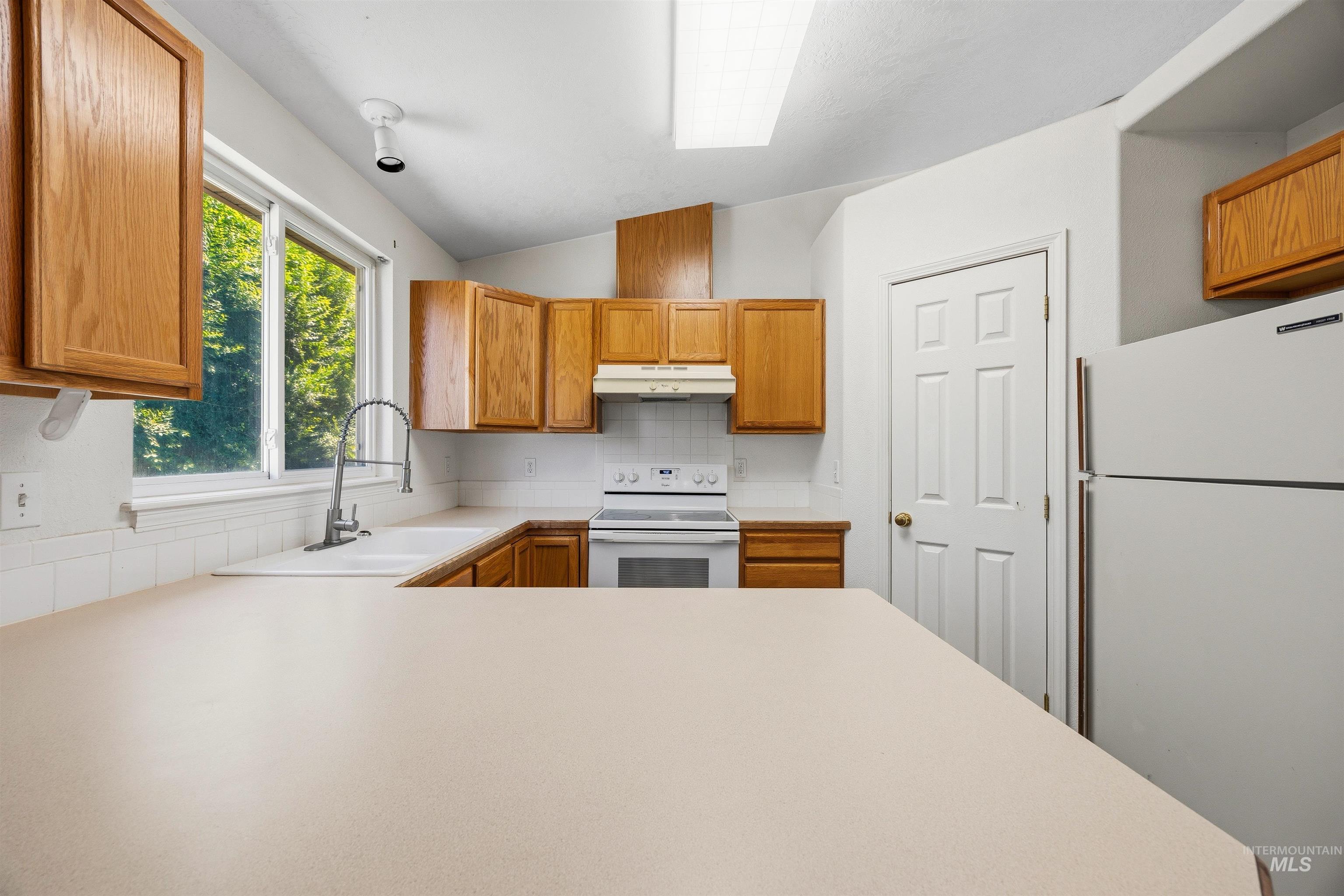 1770 Peregrine Dr Property Photo 12