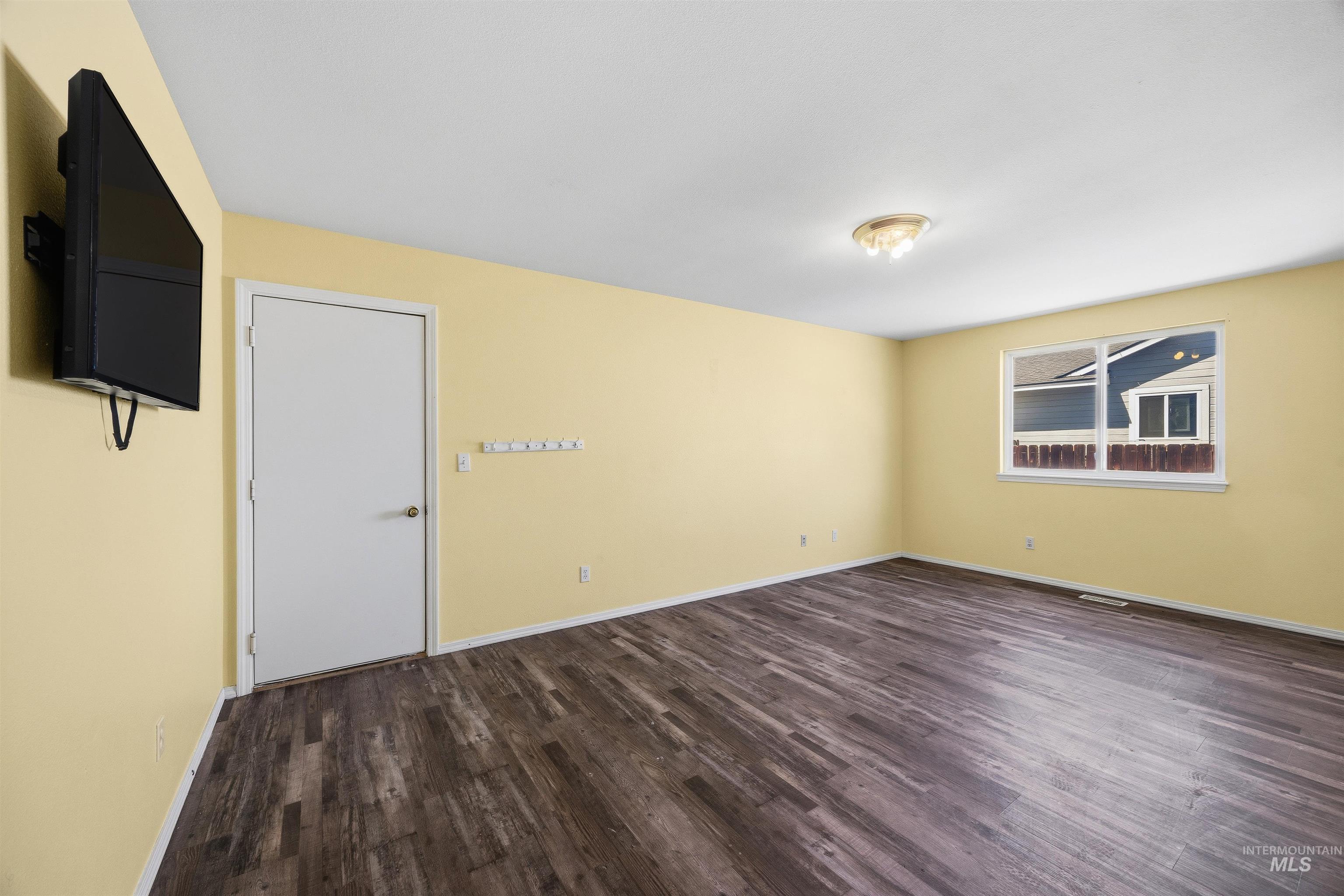 1770 Peregrine Dr Property Photo 19